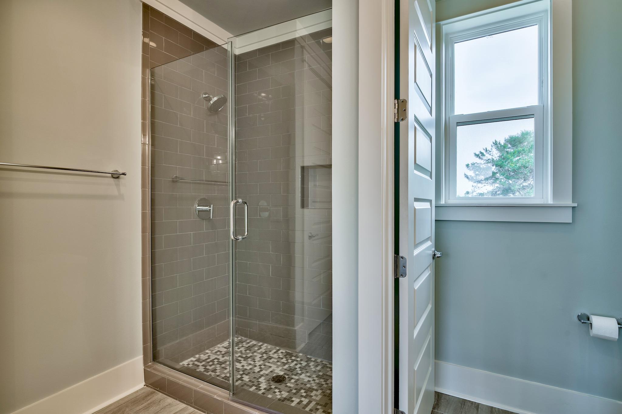 HIDDEN PALMS - Residential