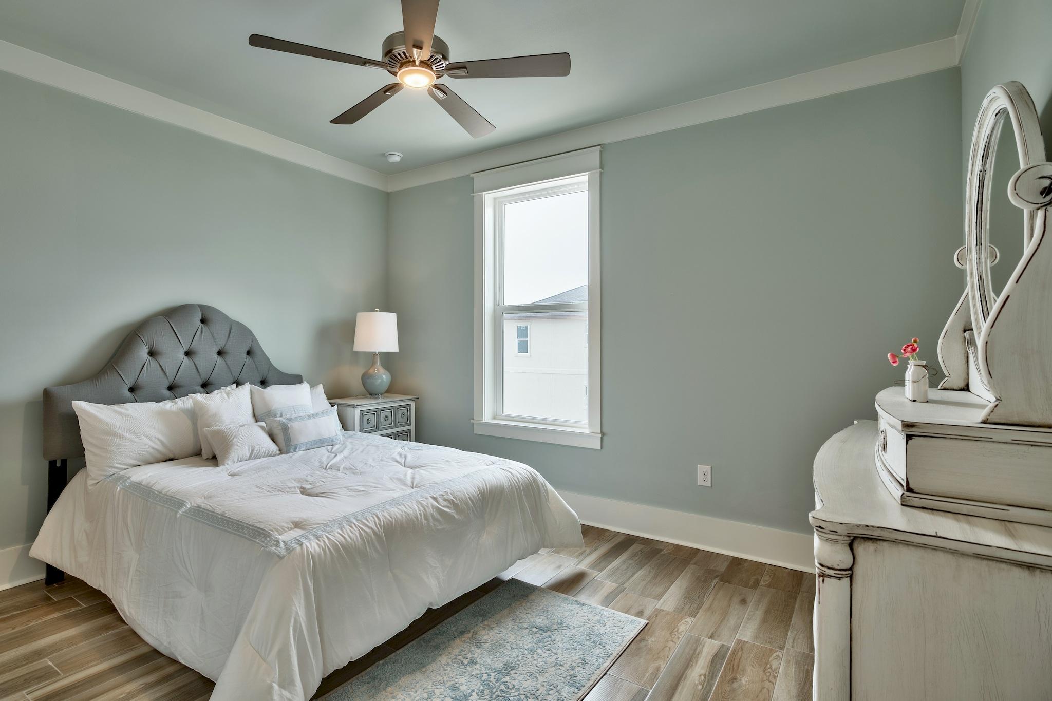 HIDDEN PALMS - Residential