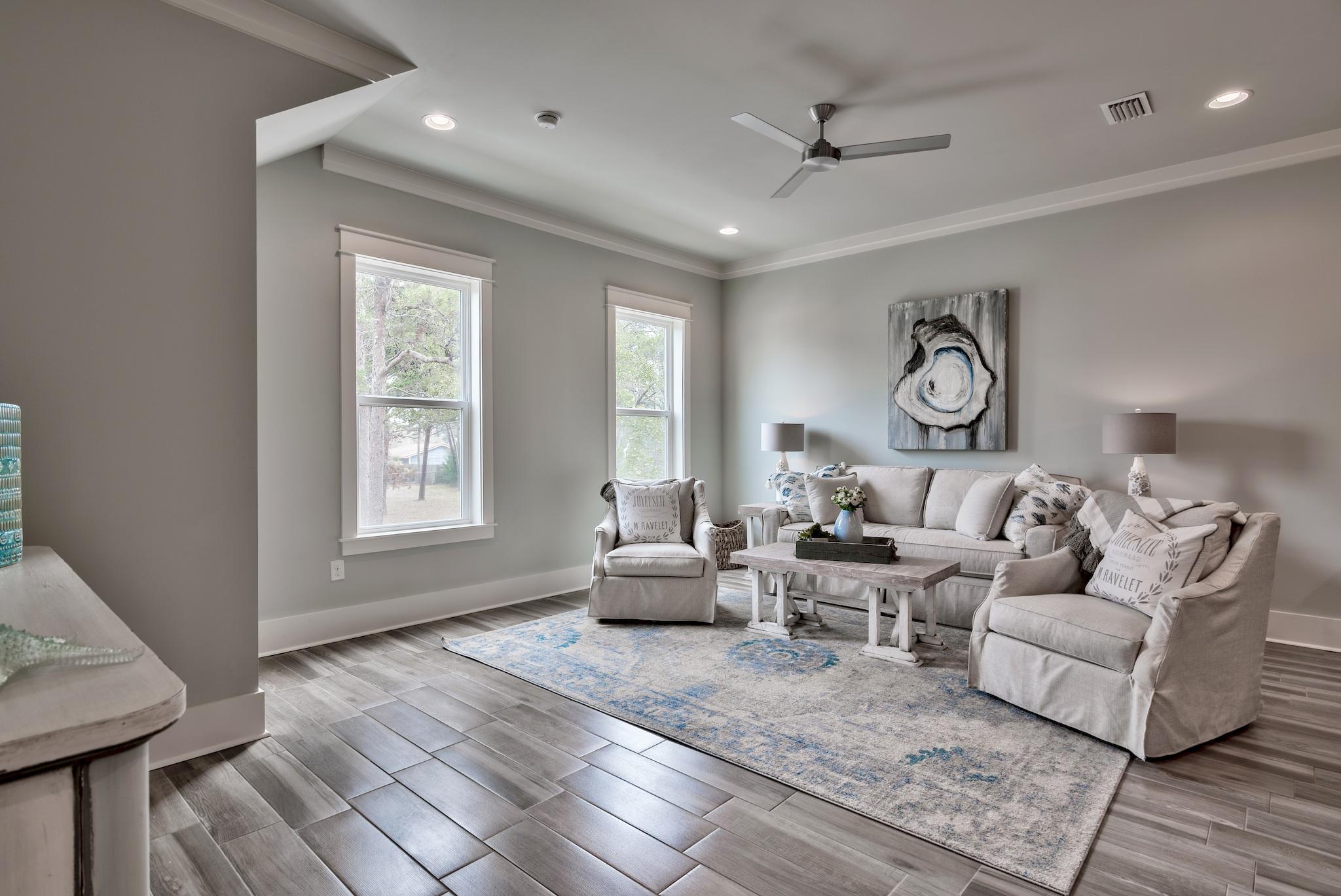 HIDDEN PALMS - Residential