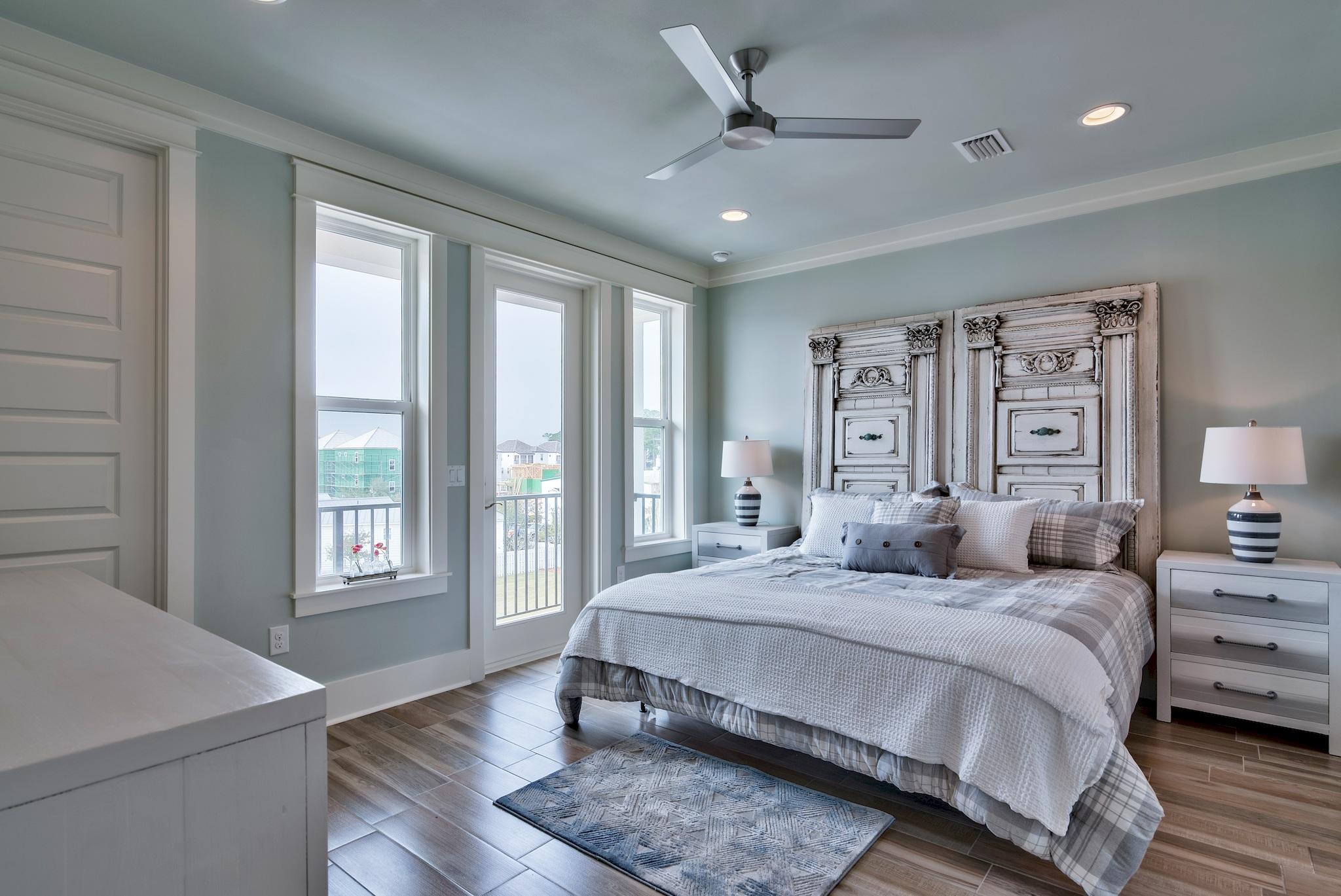 HIDDEN PALMS - Residential