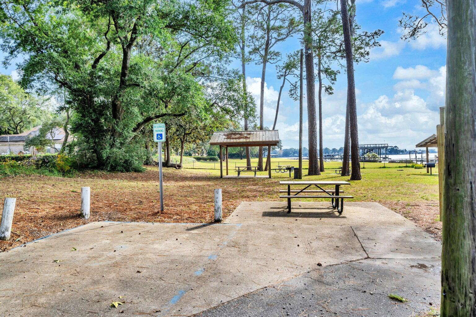 BAYOU POQUITO - Residential