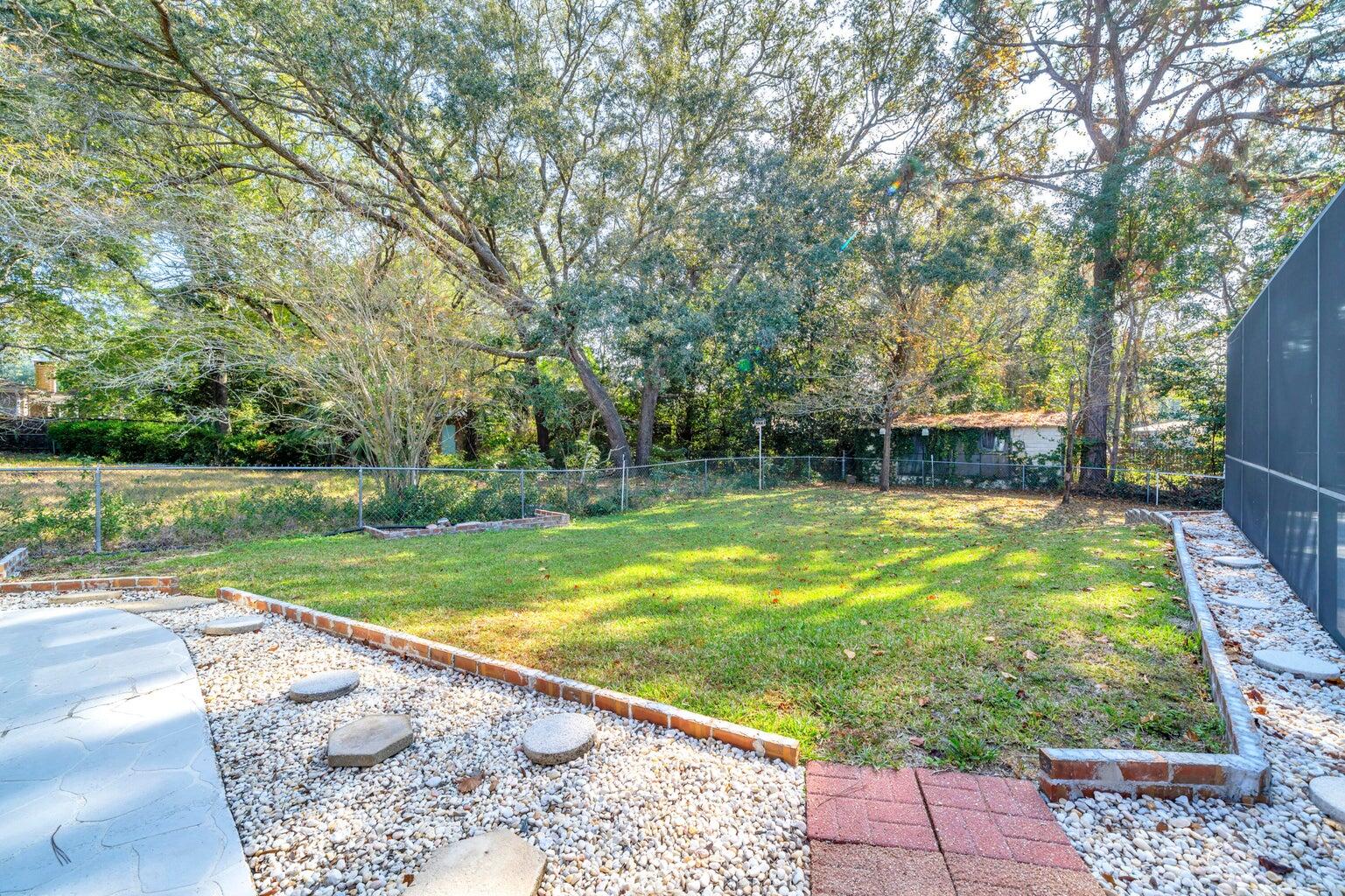 BAYOU POQUITO - Residential