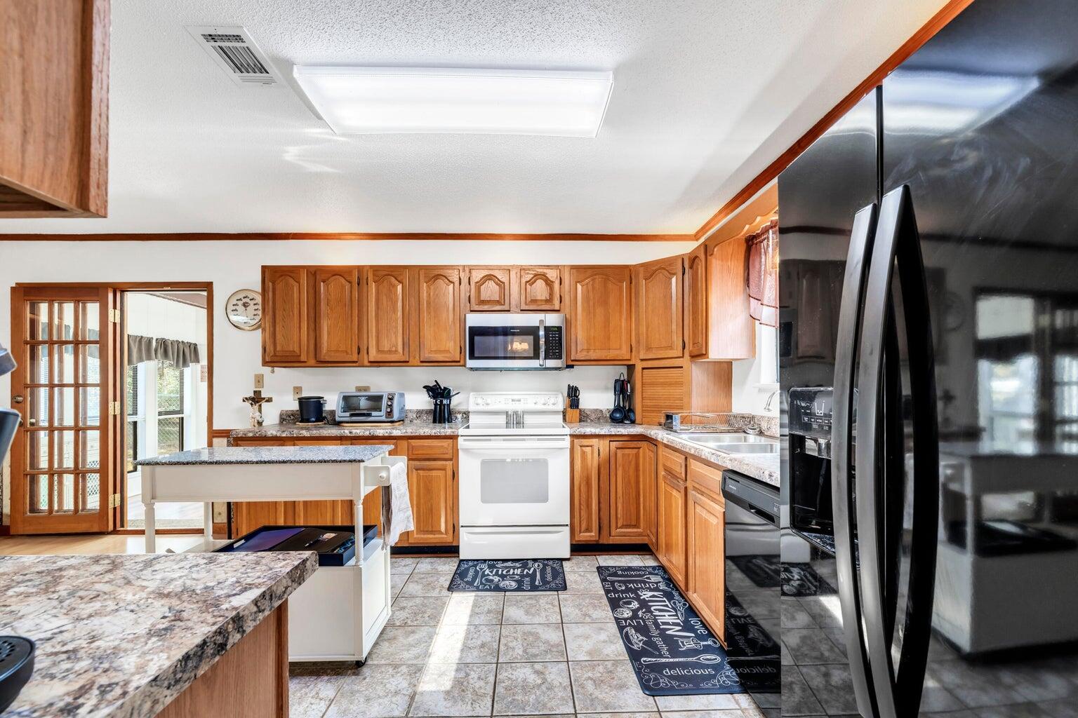 BAYOU POQUITO - Residential