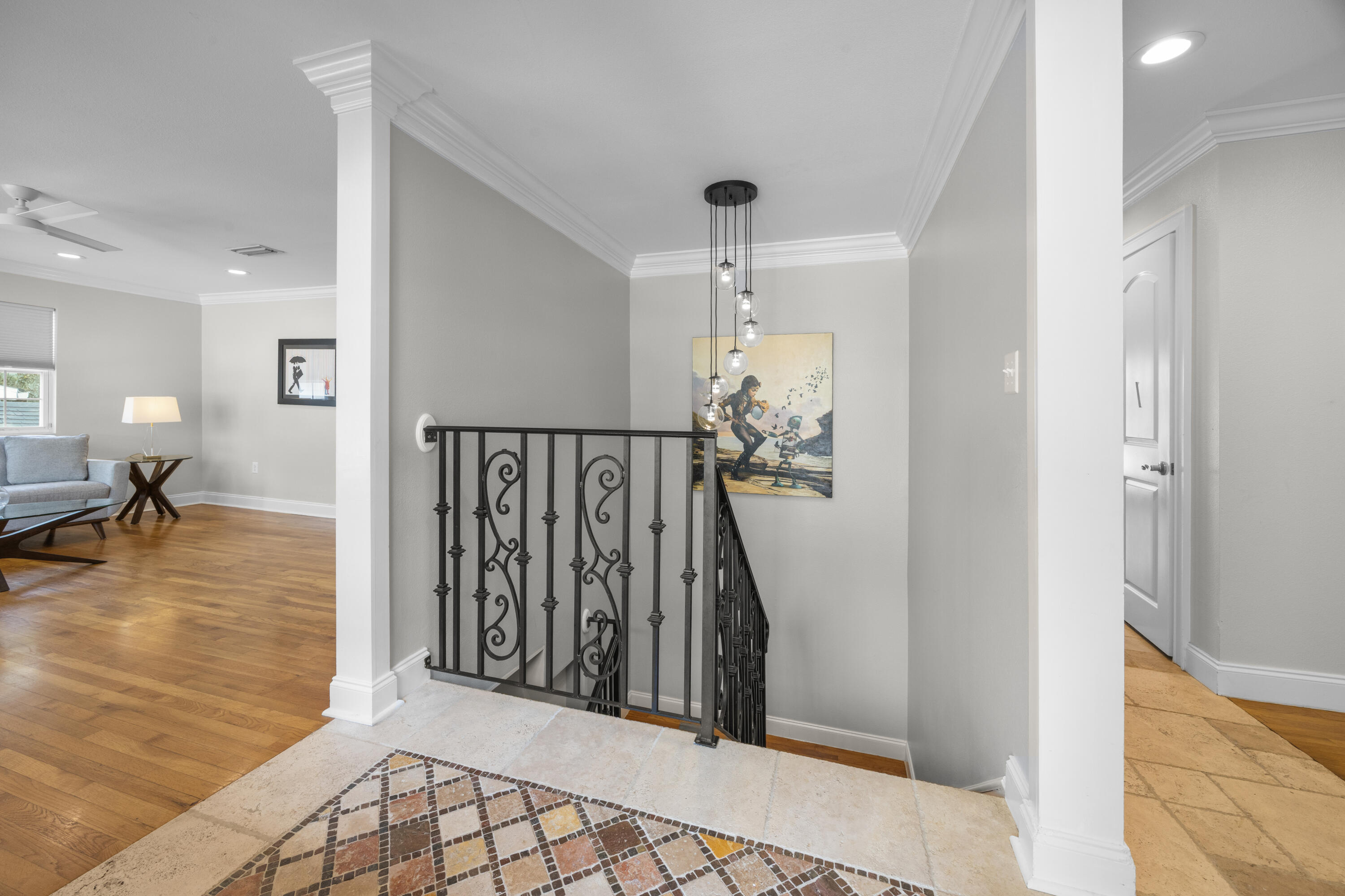 SUNSET STRIP - Residential