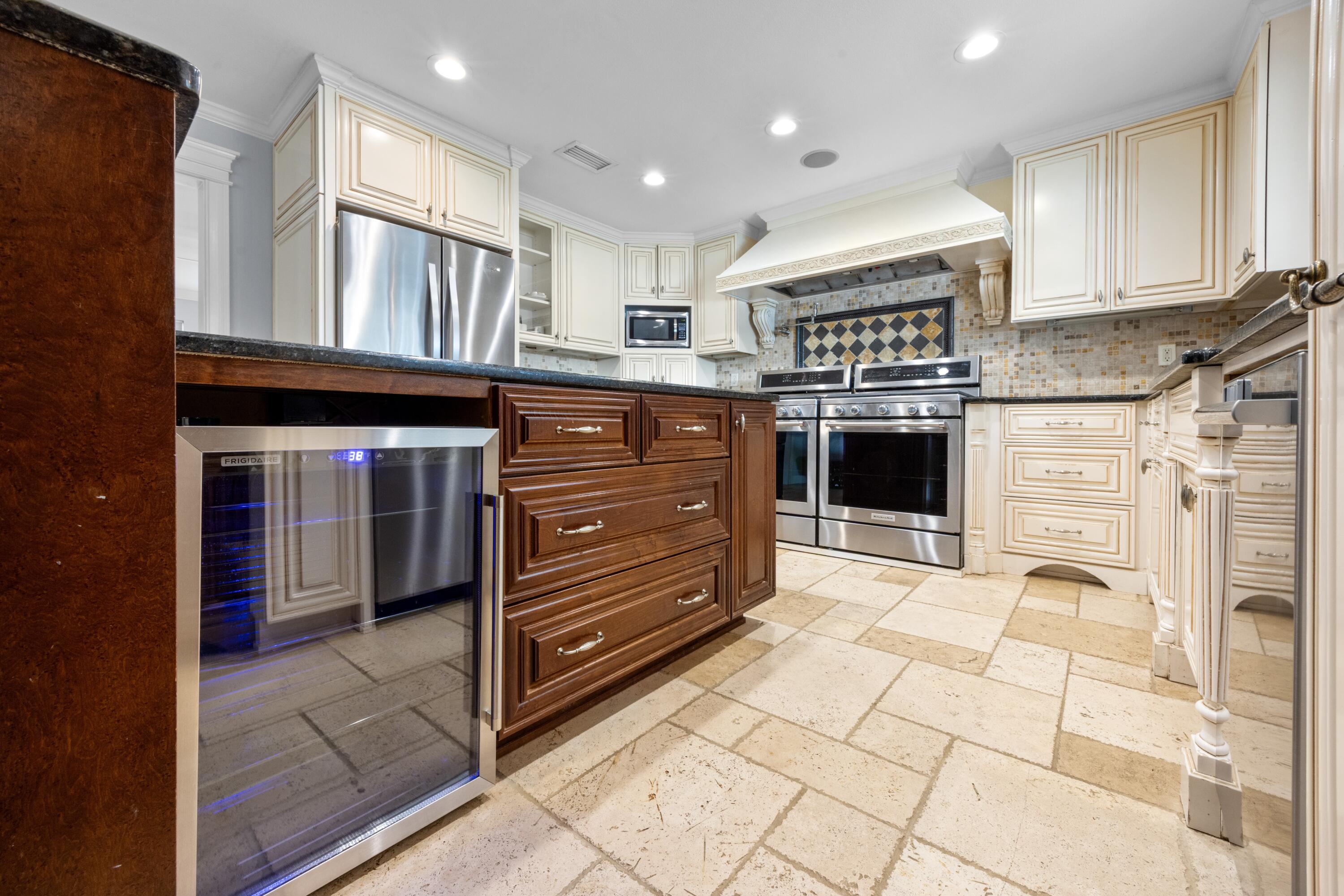 SUNSET STRIP - Residential