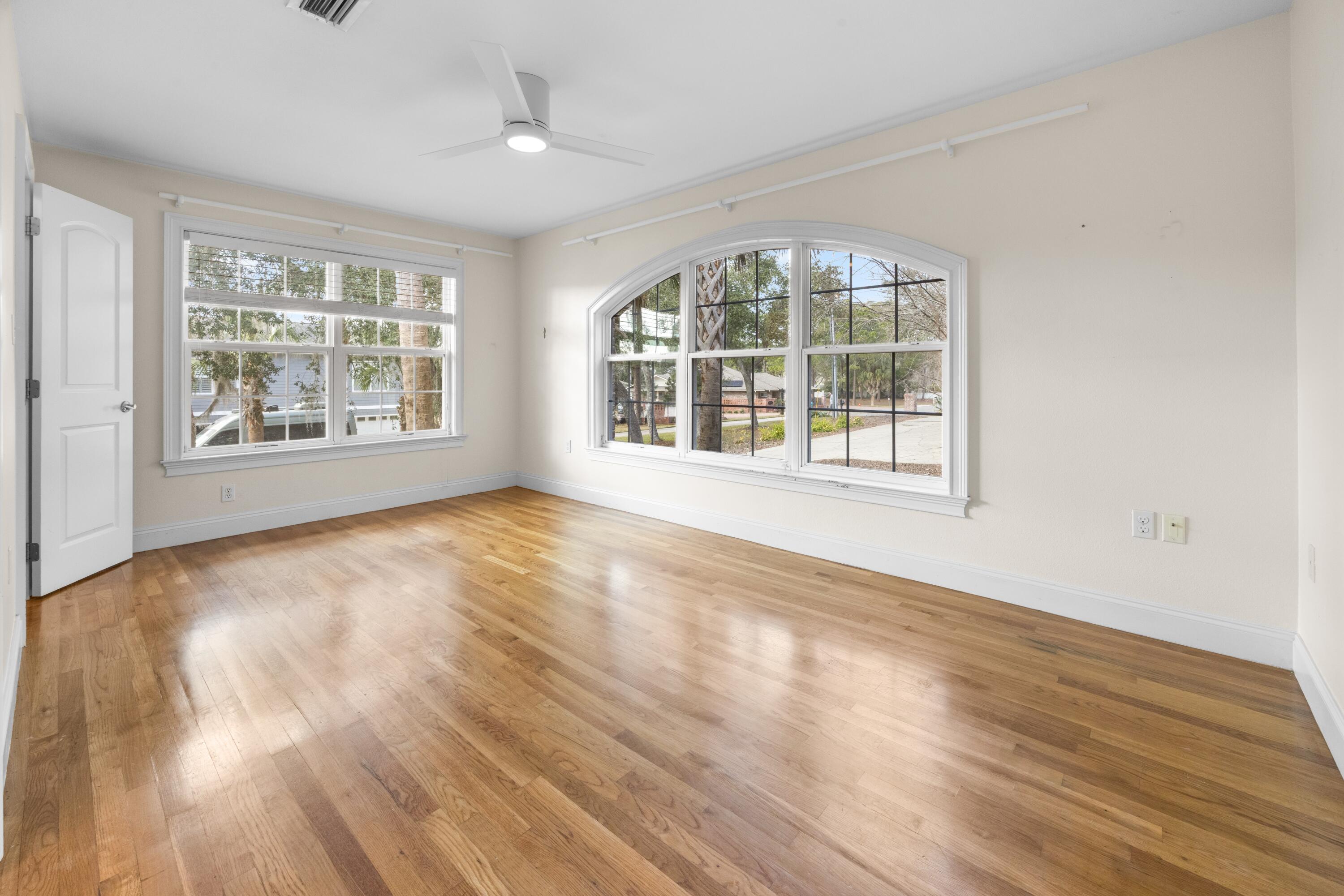 SUNSET STRIP - Residential