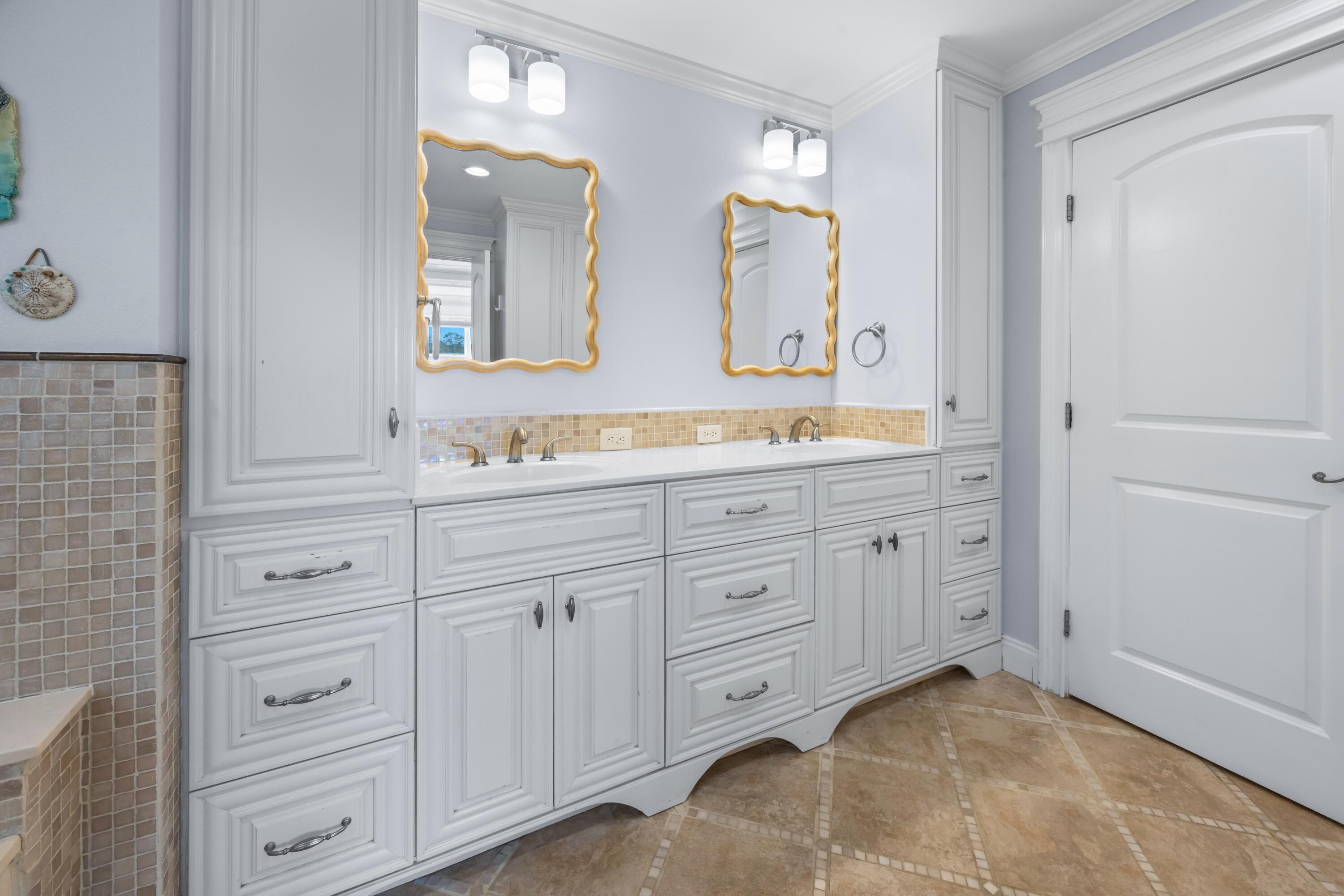 SUNSET STRIP - Residential