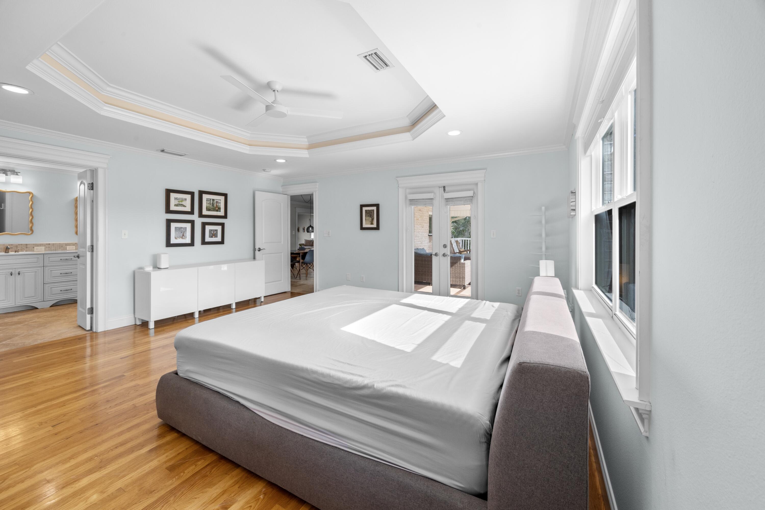 SUNSET STRIP - Residential