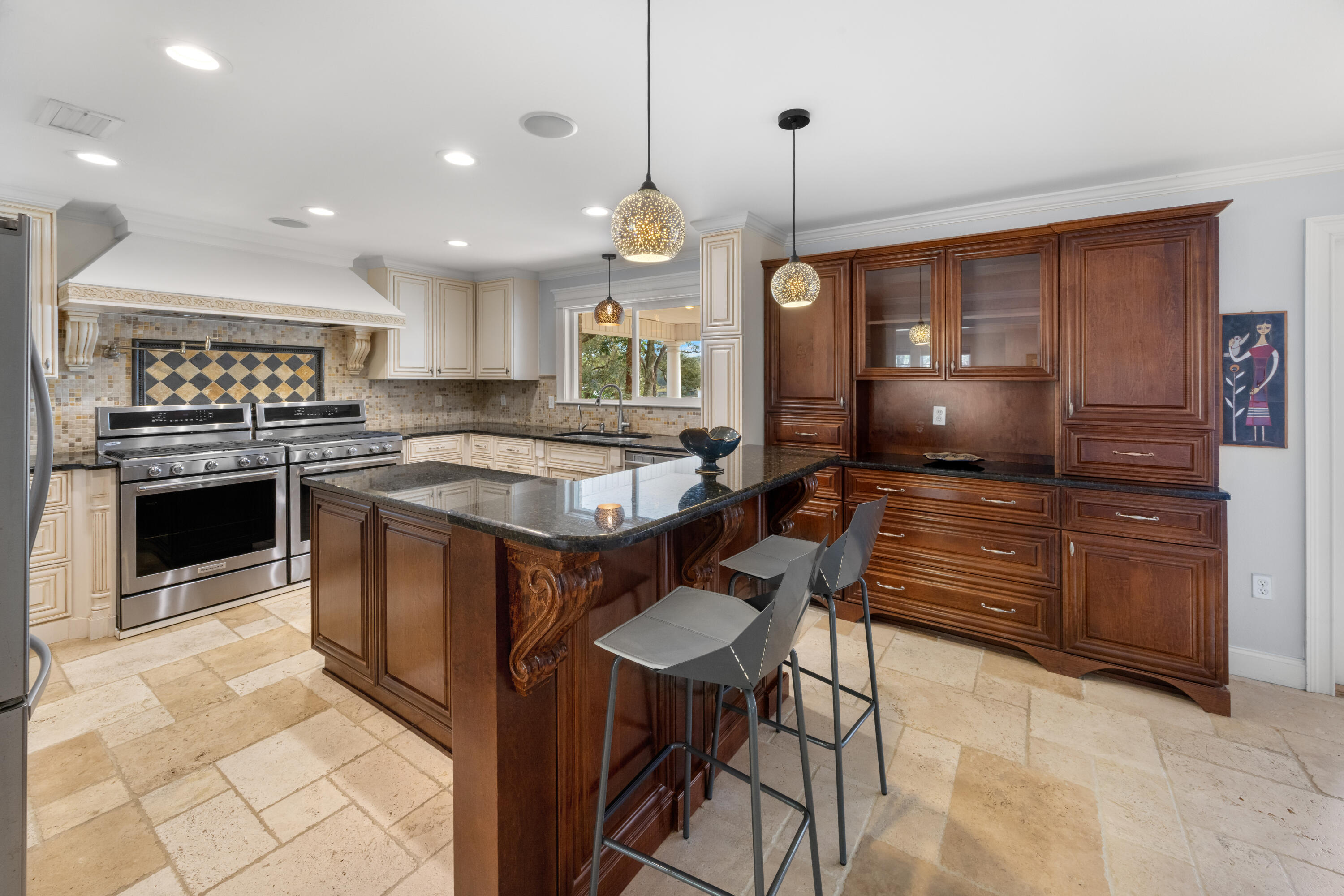 SUNSET STRIP - Residential