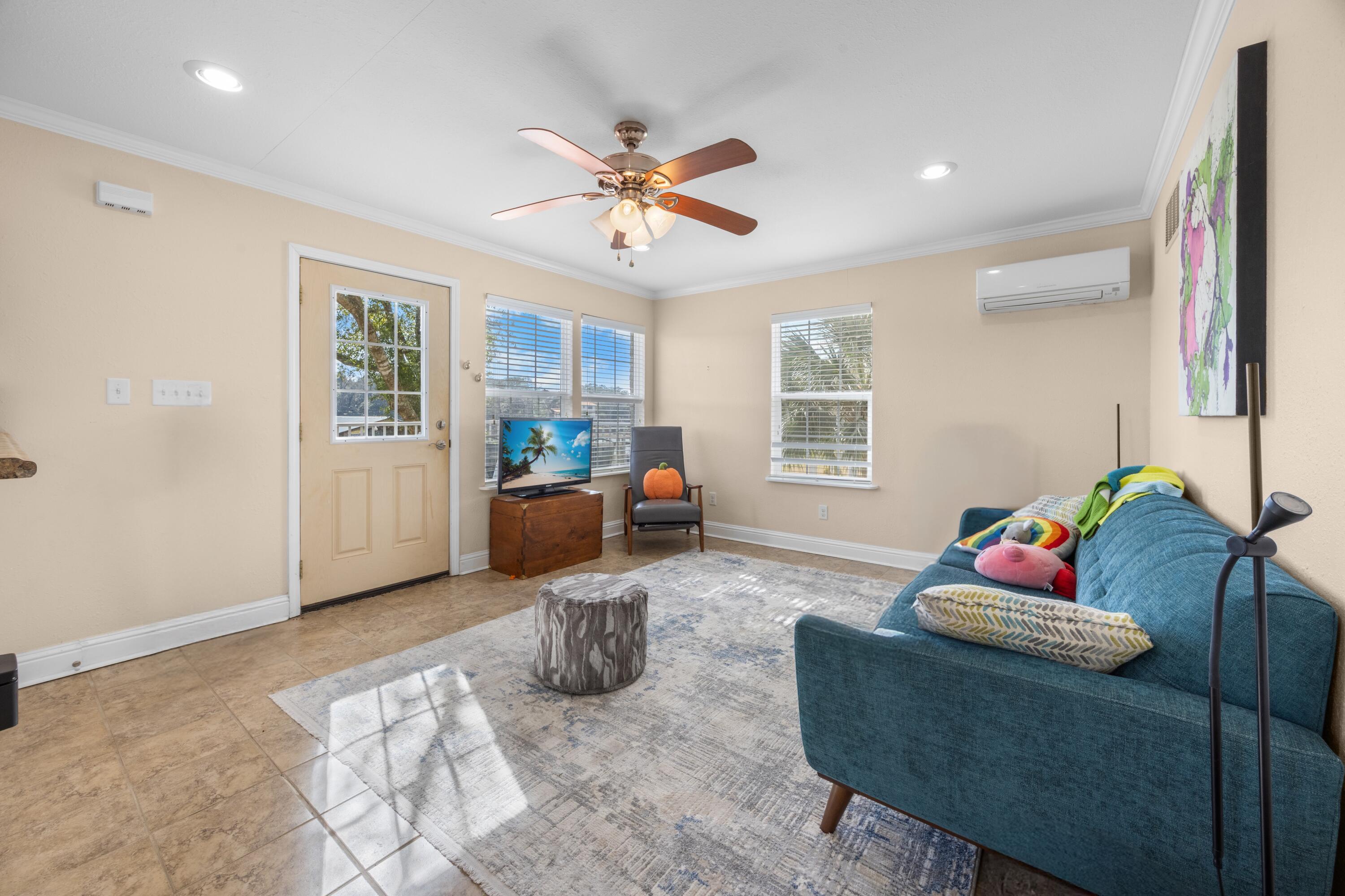 SUNSET STRIP - Residential