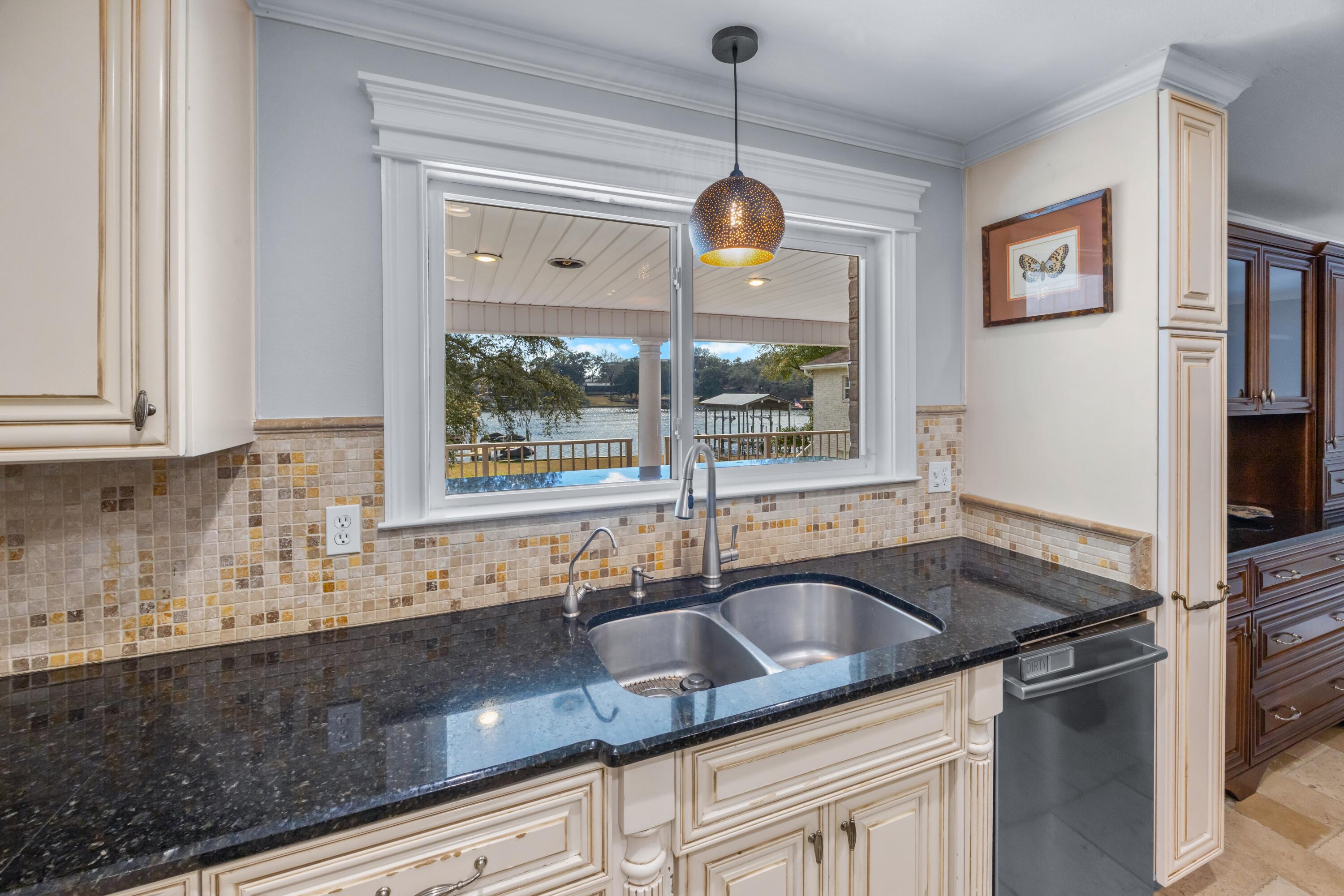 SUNSET STRIP - Residential