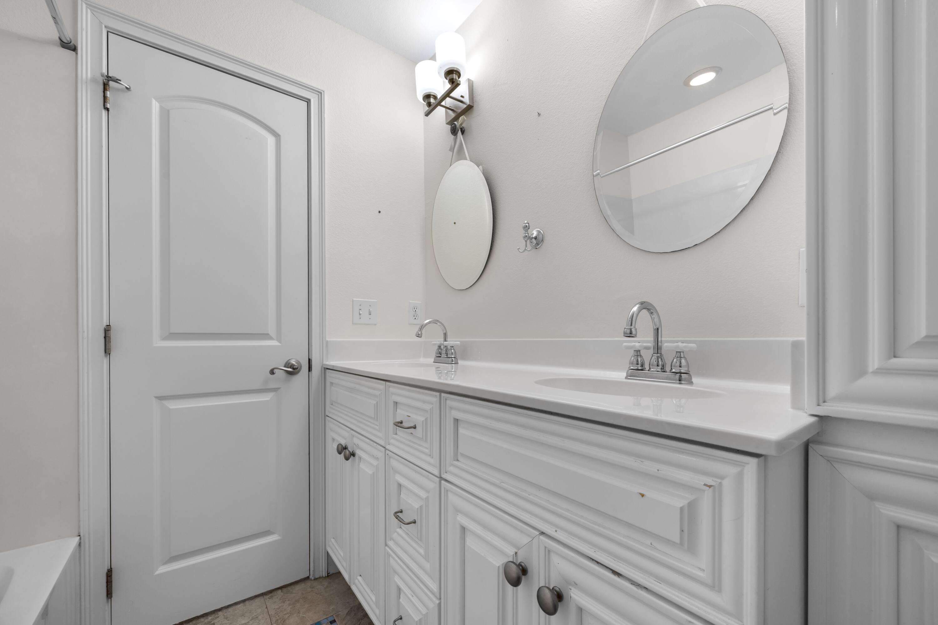 SUNSET STRIP - Residential