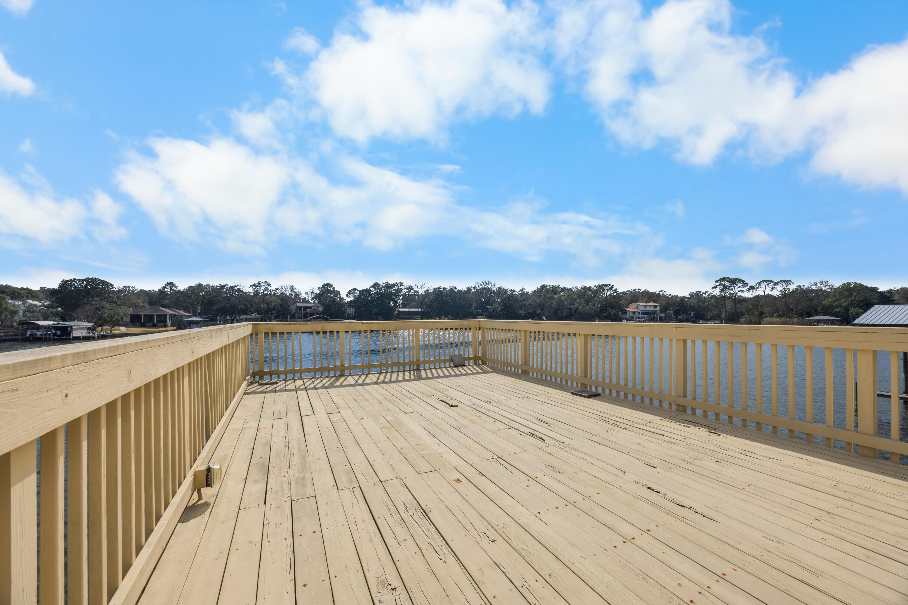 SUNSET STRIP - Residential