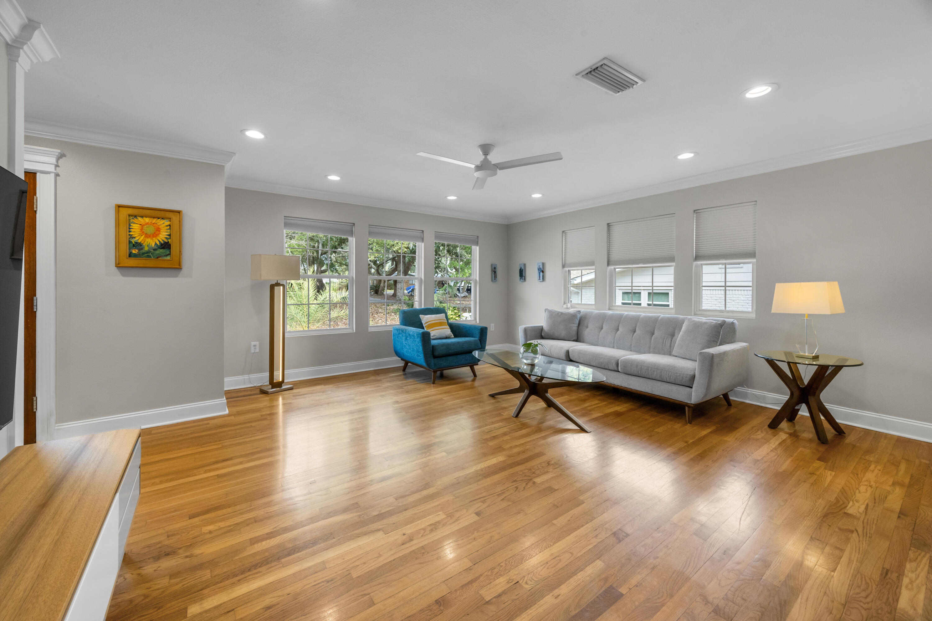 SUNSET STRIP - Residential