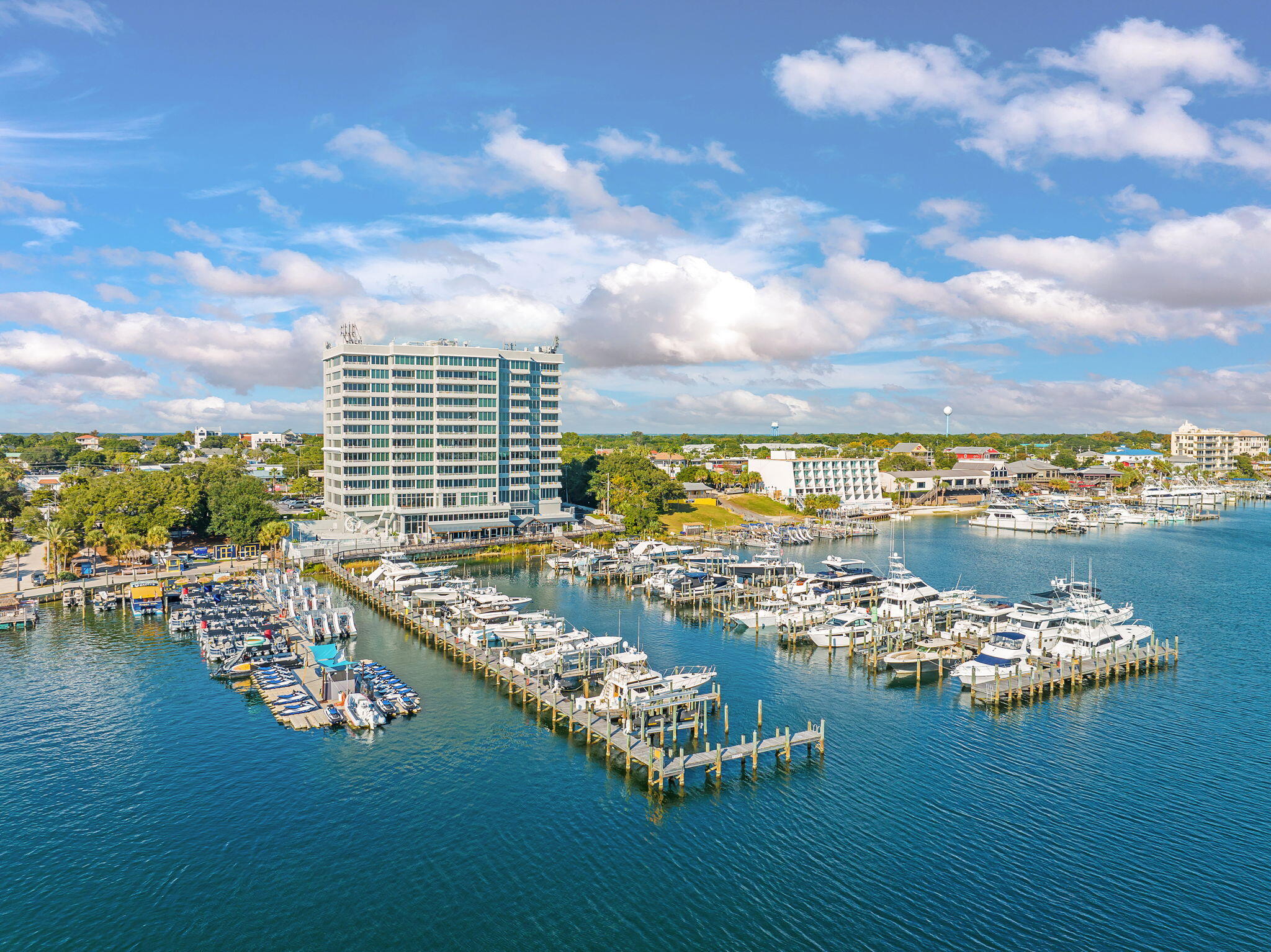 DESTIN YACHT CLUB - Residential