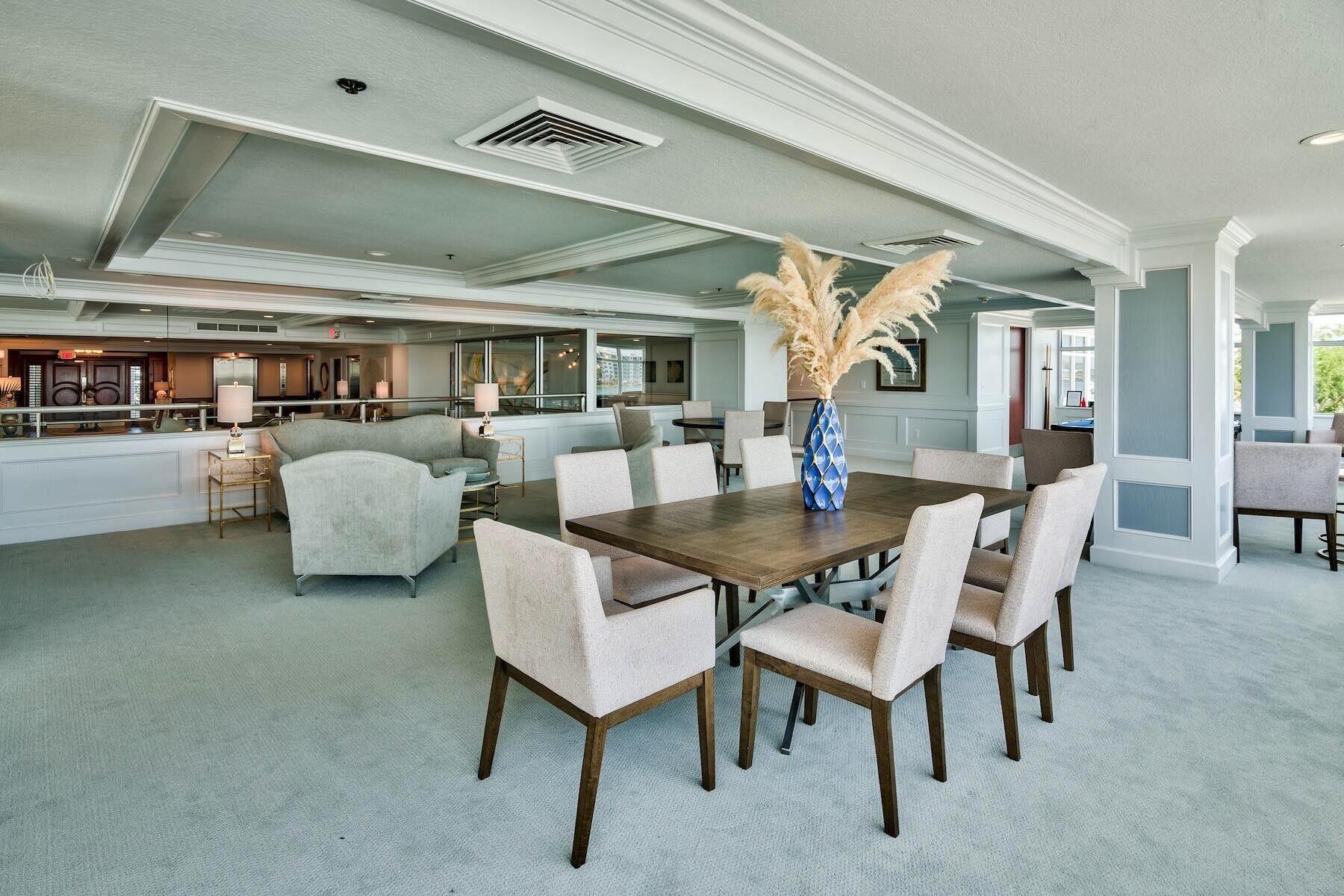 DESTIN YACHT CLUB - Residential