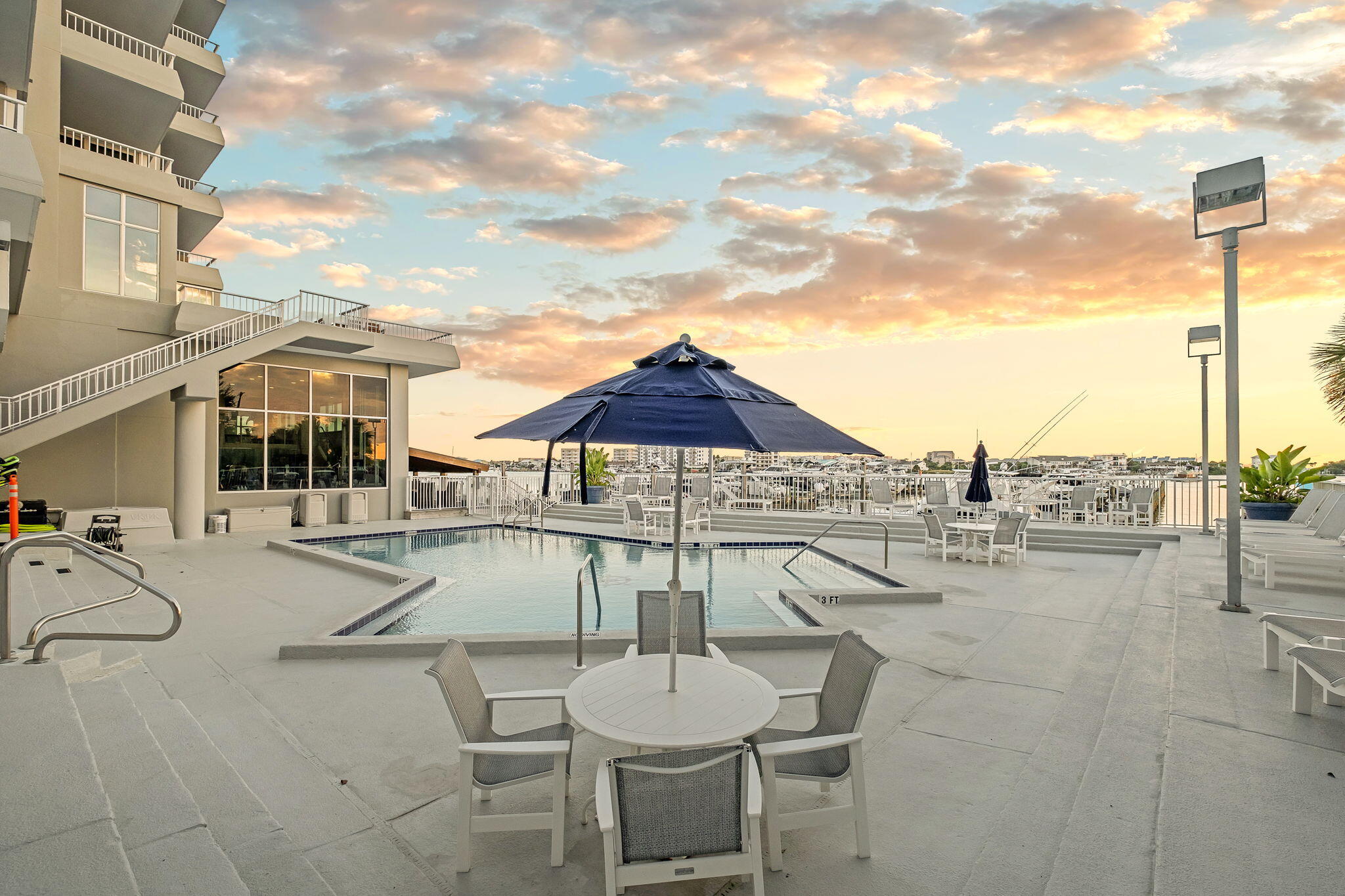 DESTIN YACHT CLUB - Residential