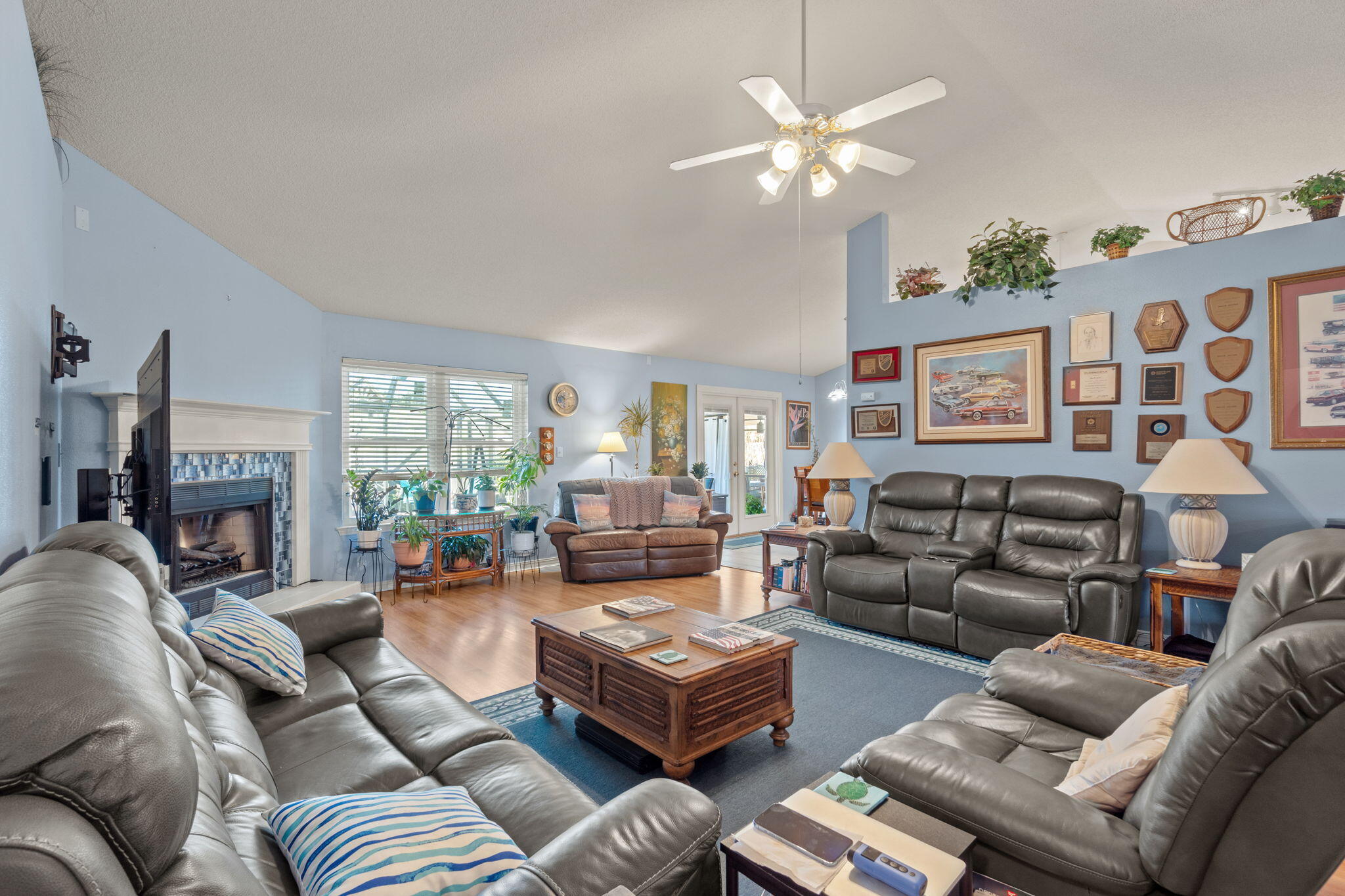 HAMPTON RIDGE ESTATES - Residential