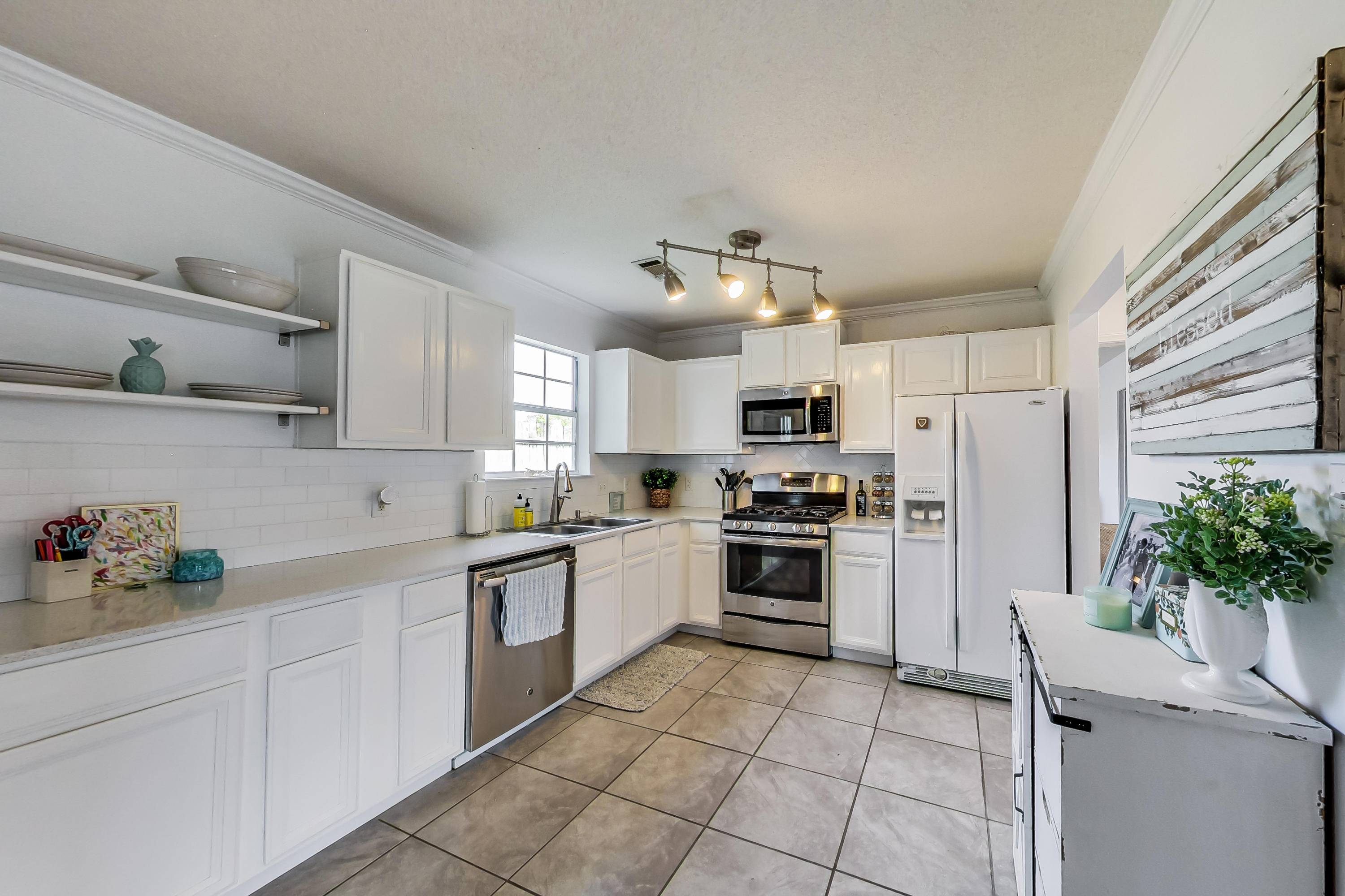 COVENTRY CORNERS LOT 3 - Residential