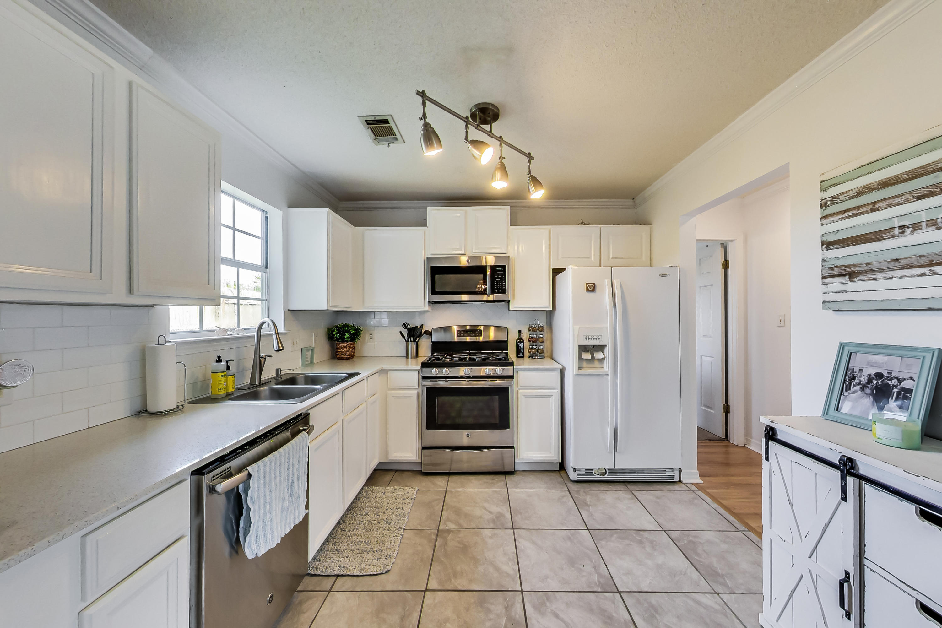 COVENTRY CORNERS LOT 3 - Residential