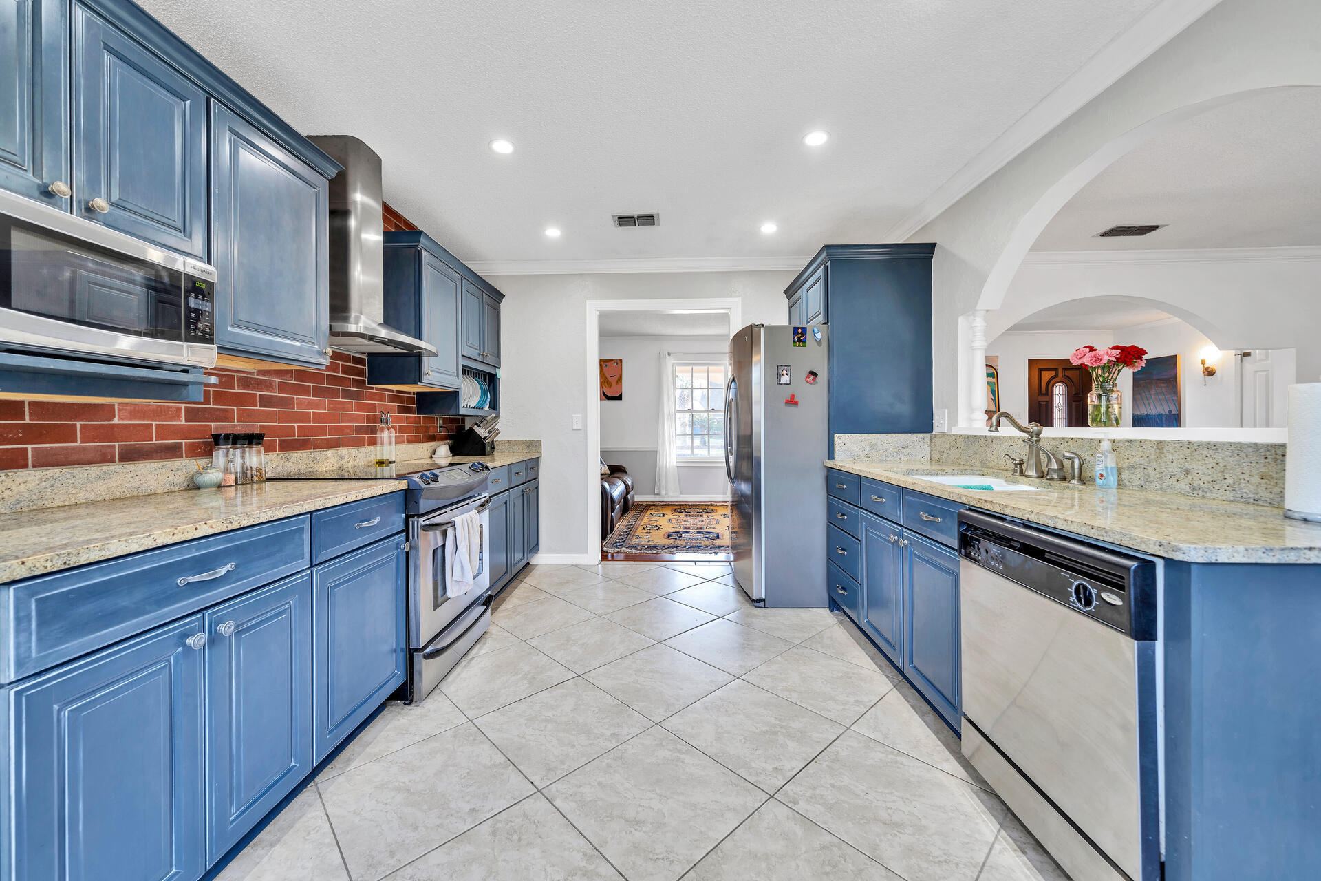 LAKE LORRAINE ESTATES - Residential