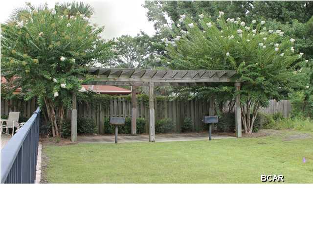 HIDDEN LAGOON - Residential