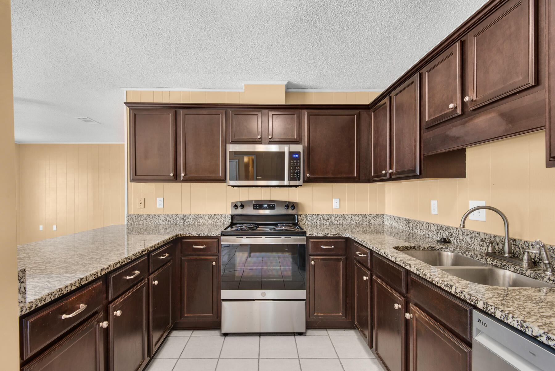 PALM ESTATES UNIT 1 - Residential