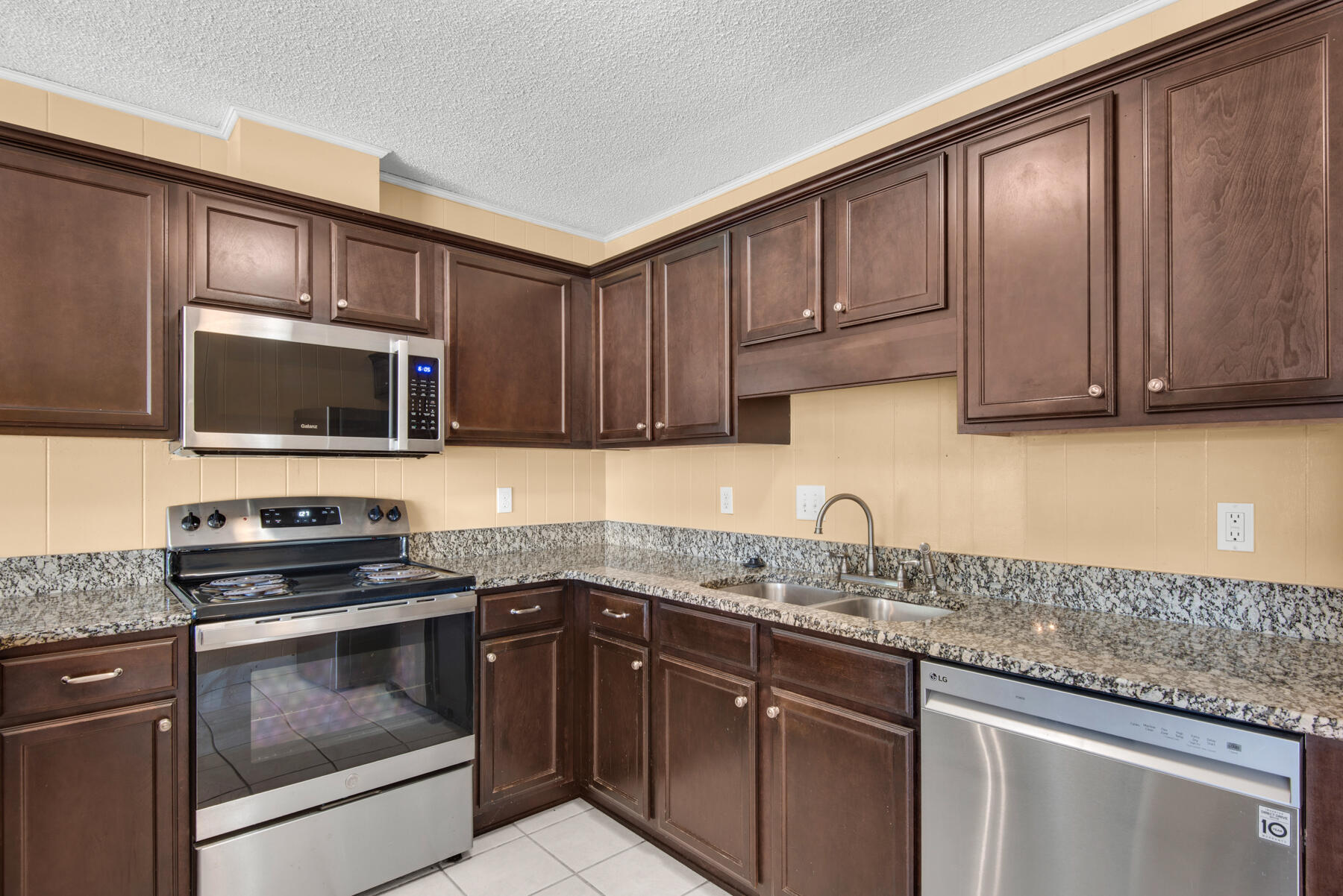 PALM ESTATES UNIT 1 - Residential