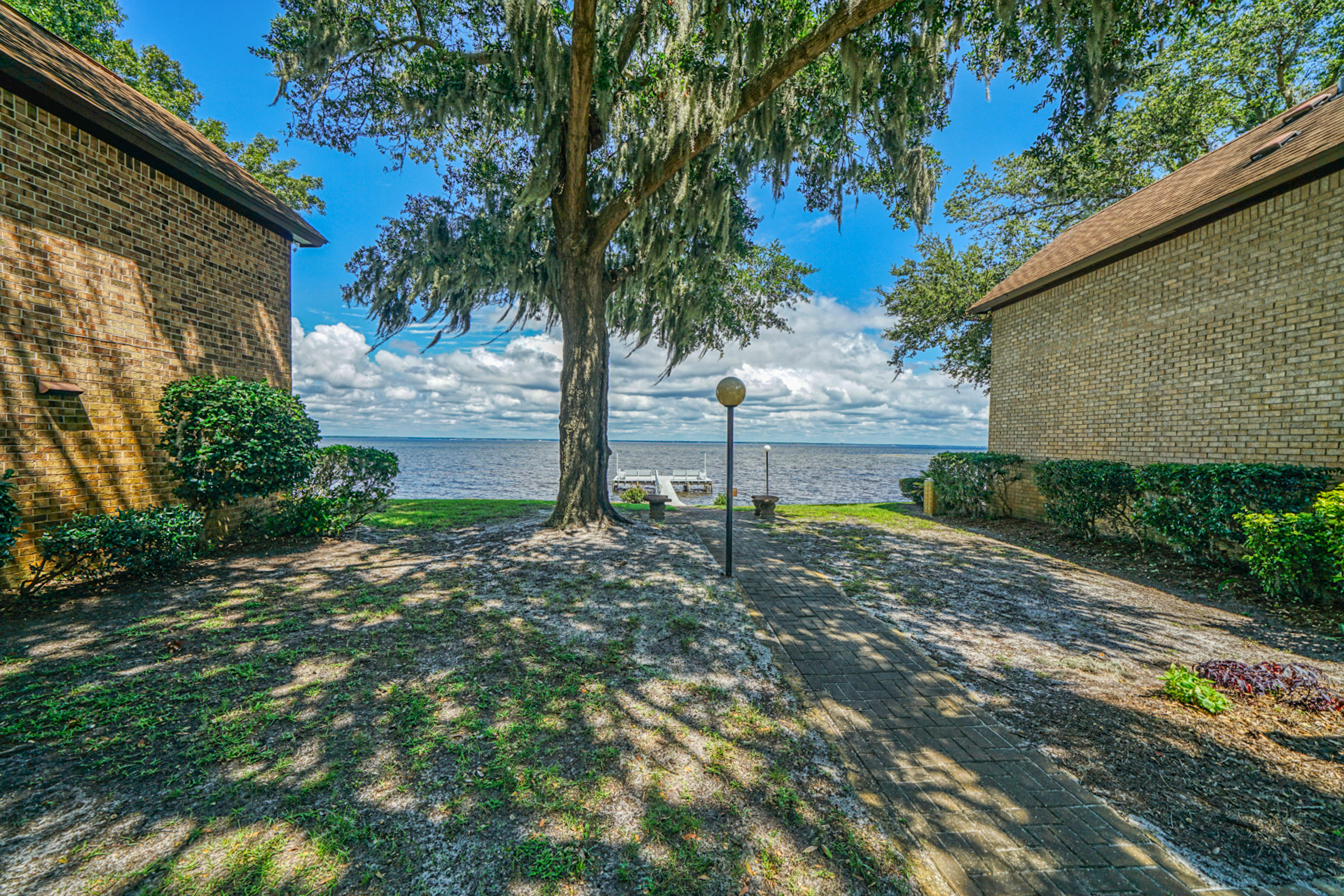 MOSSEY COVE TOWNHOMES - Residential