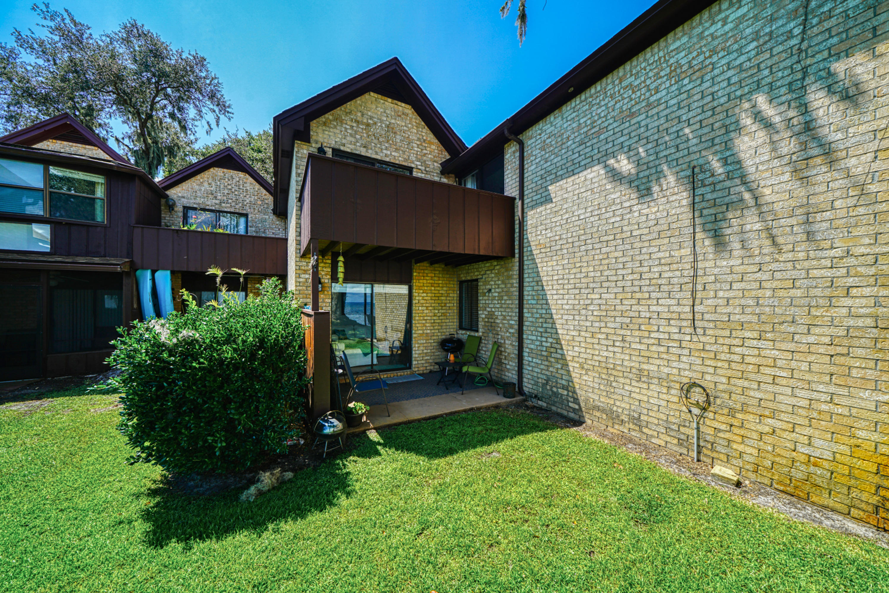 MOSSEY COVE TOWNHOMES - Residential