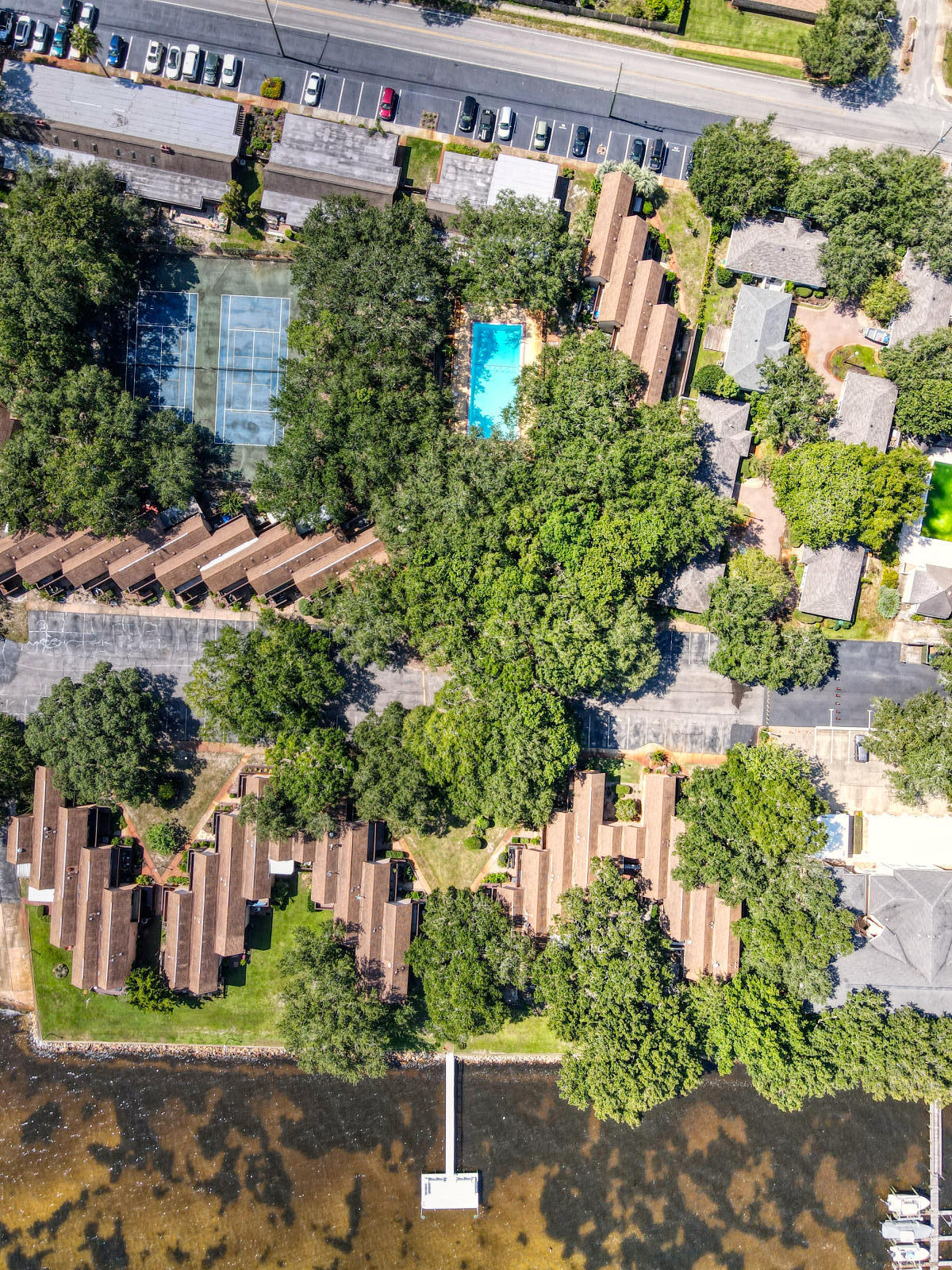 MOSSEY COVE TOWNHOMES - Residential