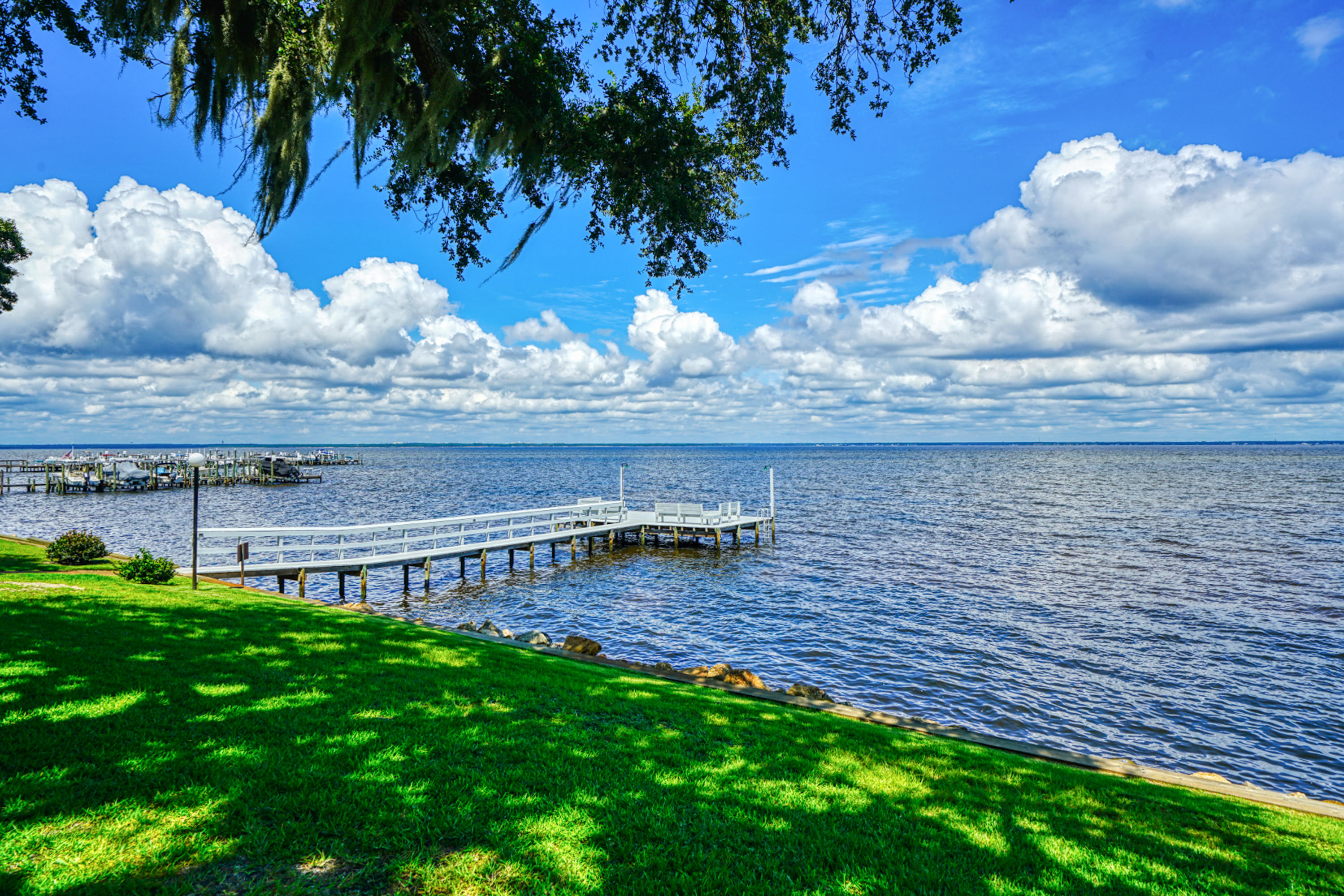 MOSSEY COVE TOWNHOMES - Residential