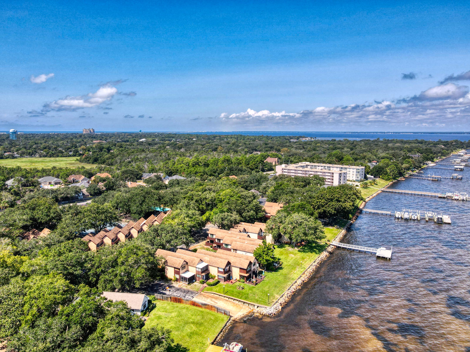 MOSSEY COVE TOWNHOMES - Residential