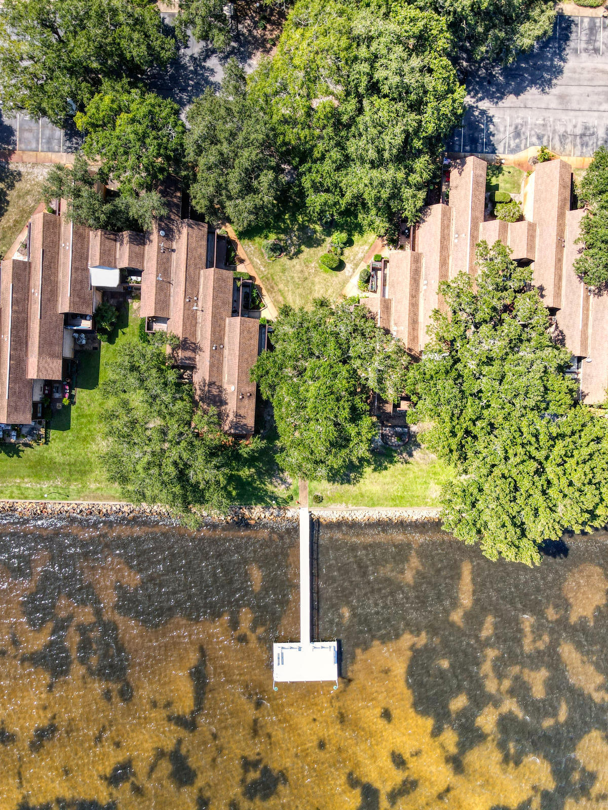 MOSSEY COVE TOWNHOMES - Residential