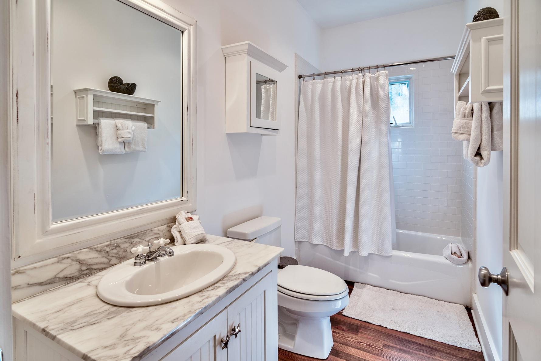 WHITES GULFVIEW ESTATES - Residential