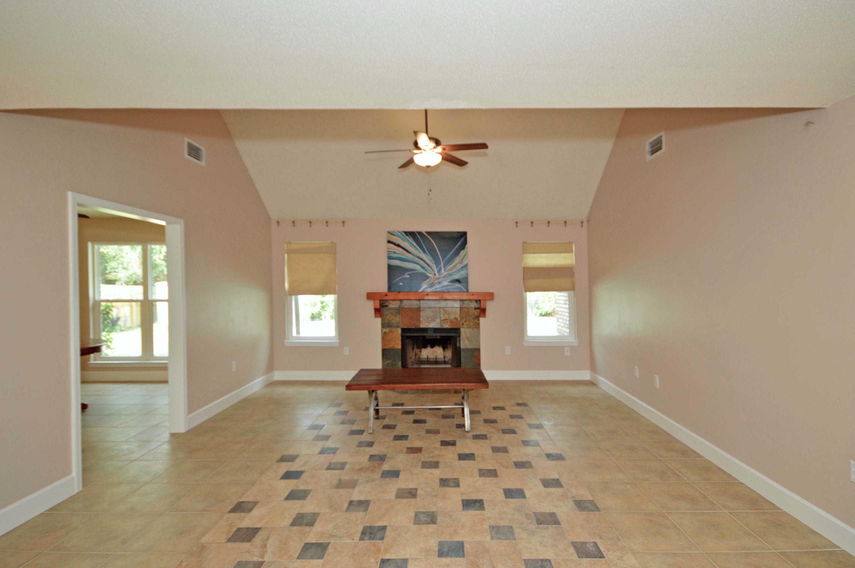 TIMBERLAKE EST 1ST - Residential