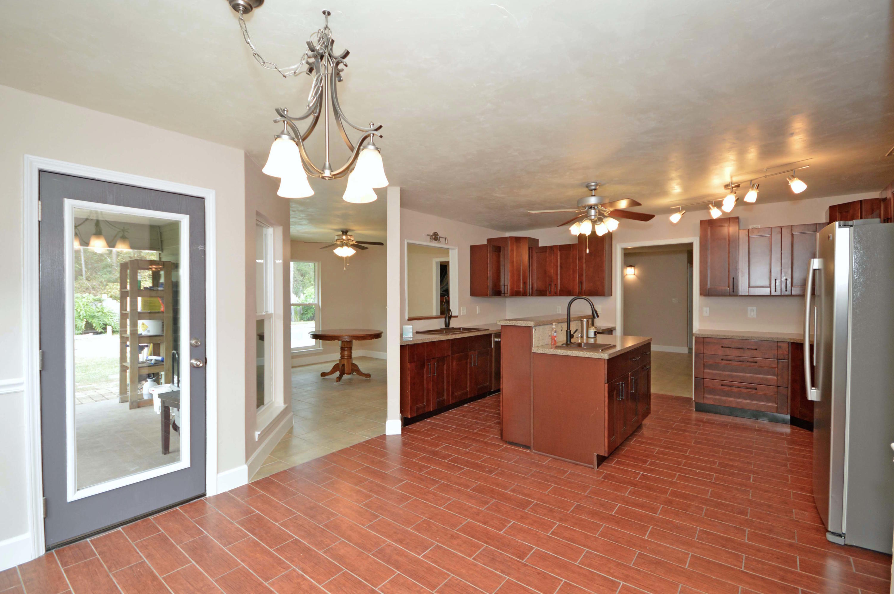 TIMBERLAKE EST 1ST - Residential