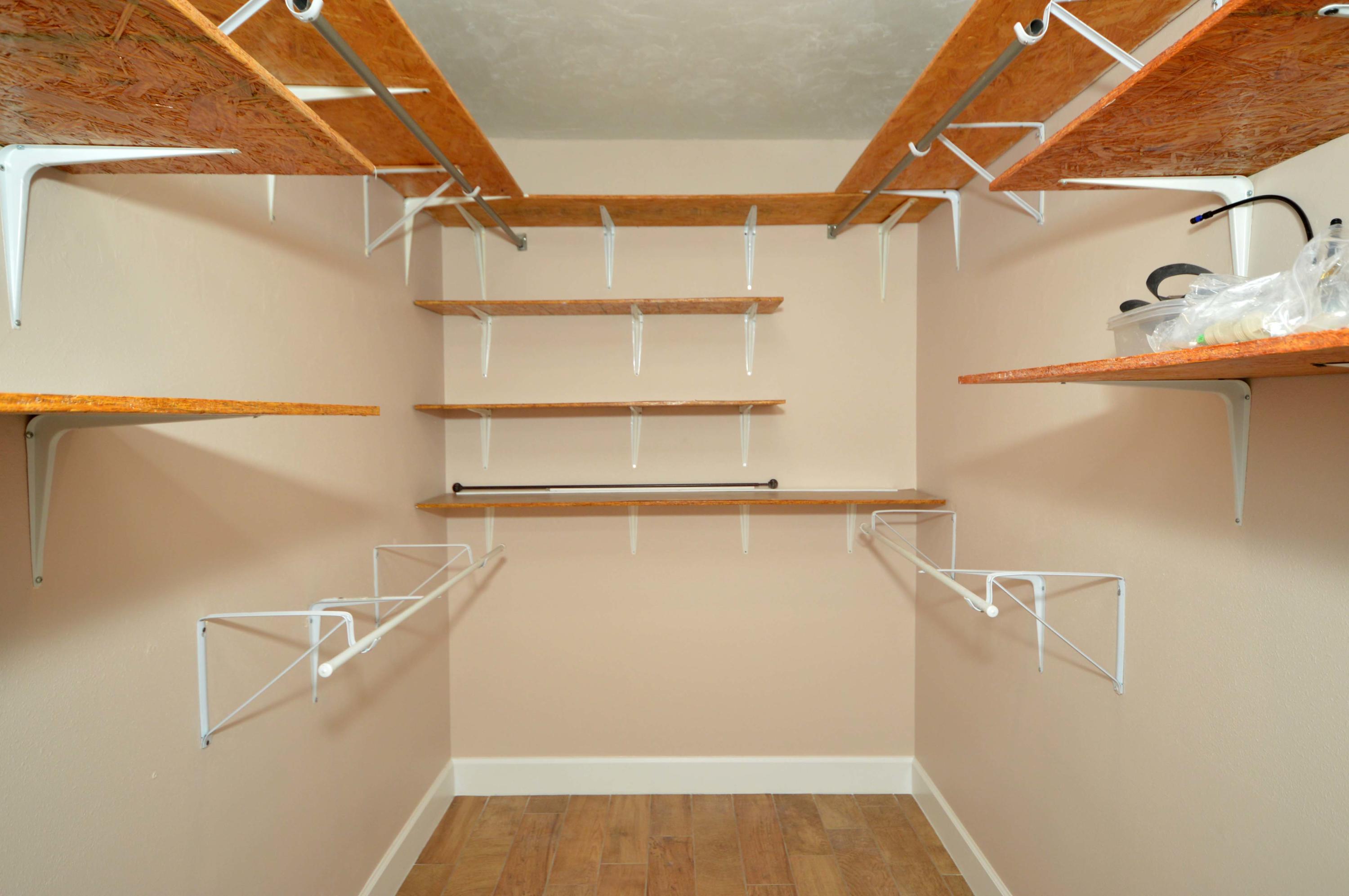 TIMBERLAKE EST 1ST - Residential