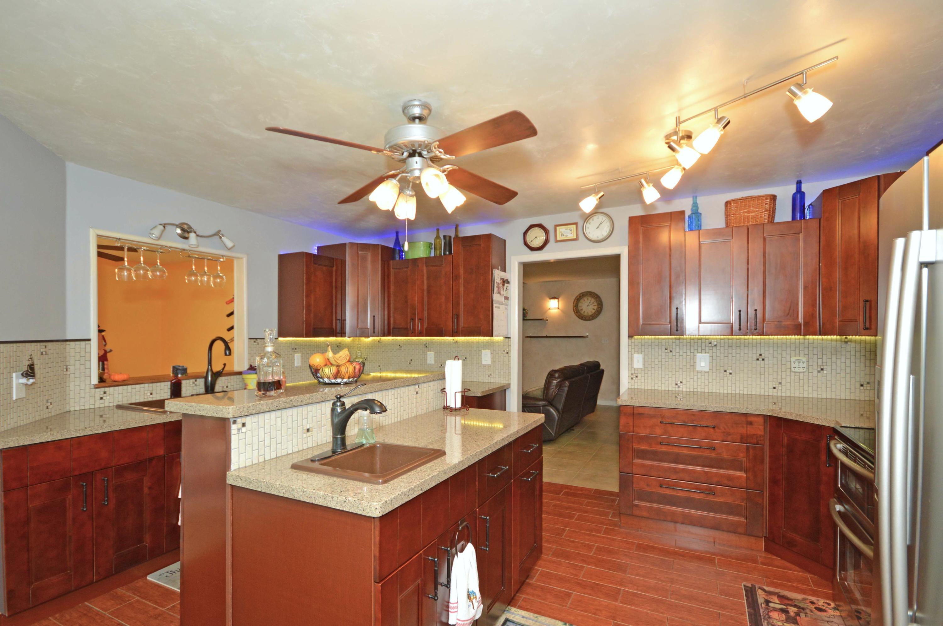 TIMBERLAKE EST 1ST - Residential