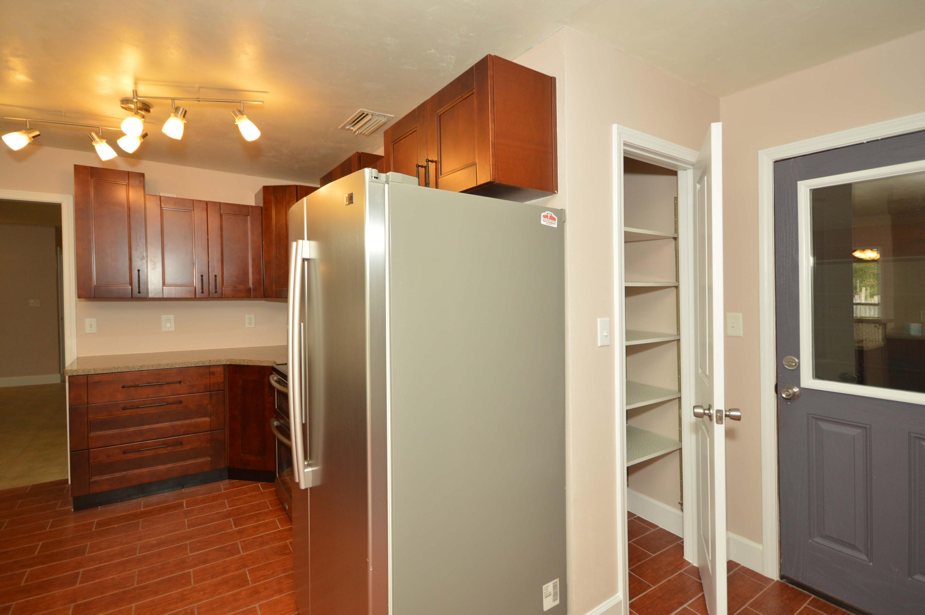 TIMBERLAKE EST 1ST - Residential