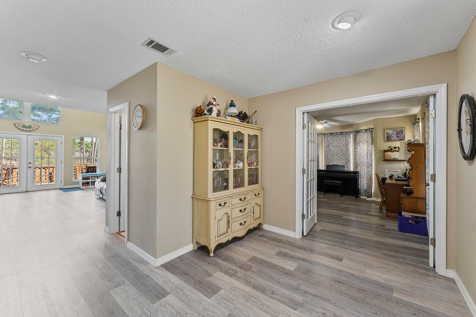 LAKEVIEW ESTATES - Residential