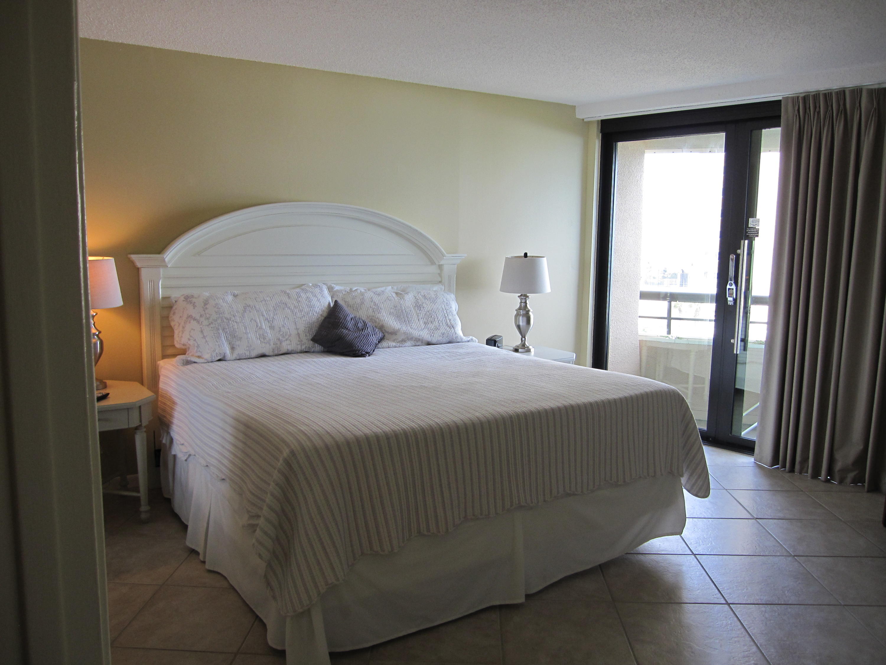 EDGEWATER BEACH CONDO PH 1 - Residential