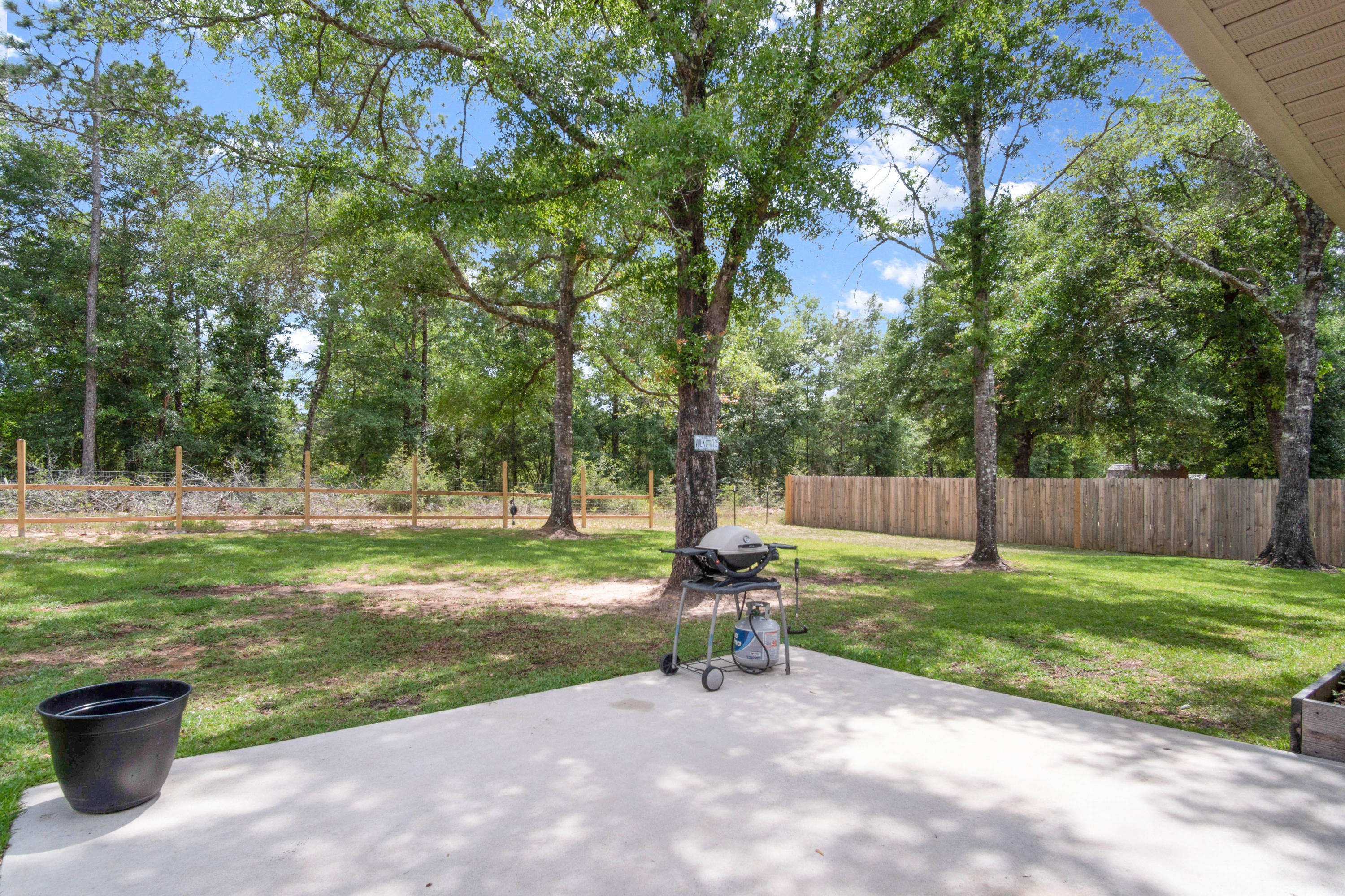 LAKE ARTHUR ESTATES - Residential