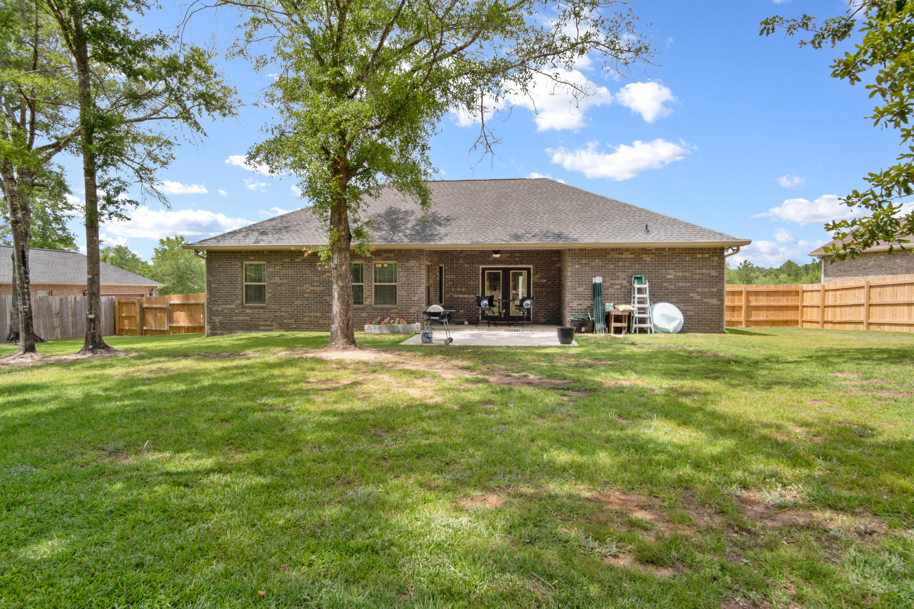 LAKE ARTHUR ESTATES - Residential