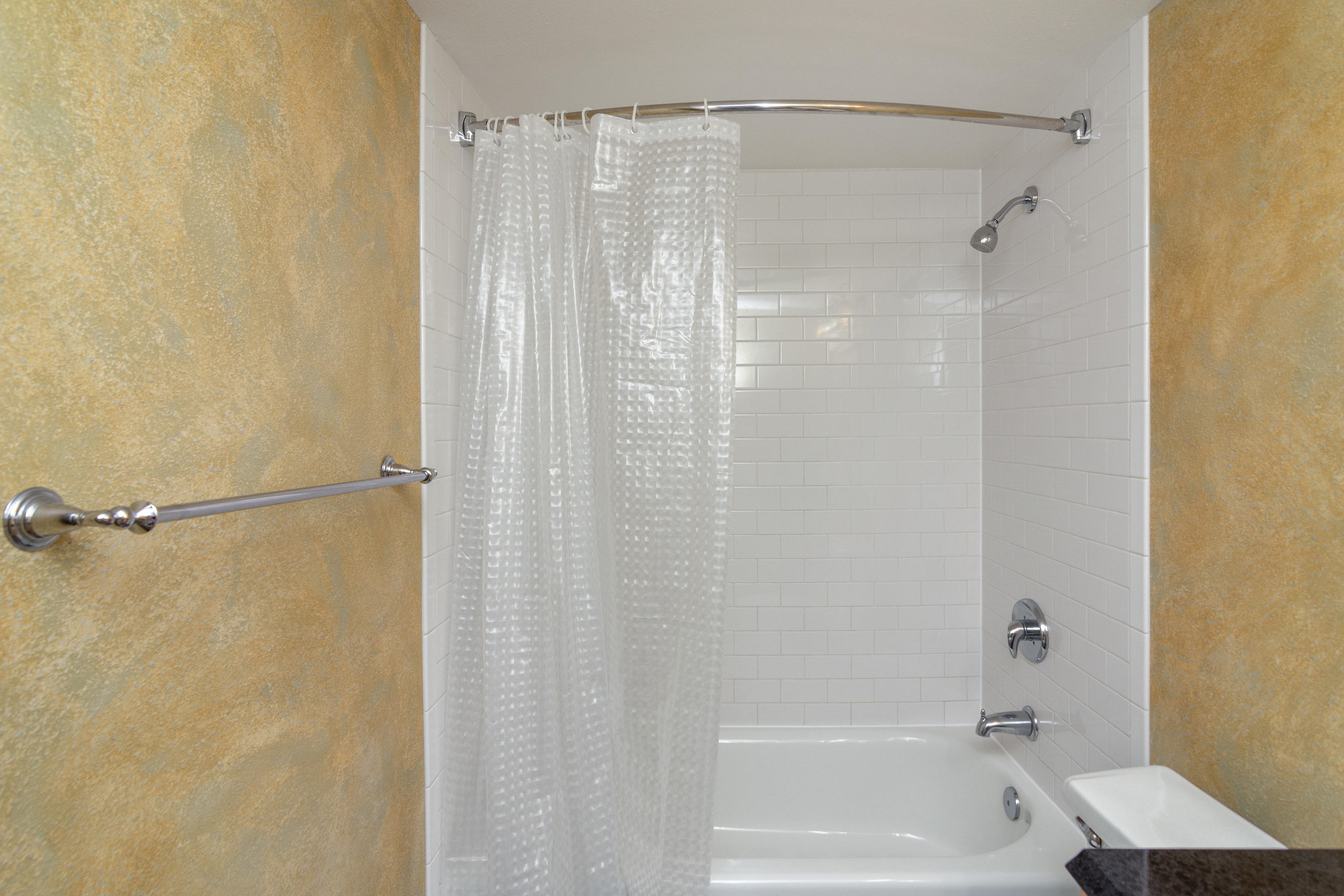 LINKSIDE VILLAGE UNIT 1 - Residential