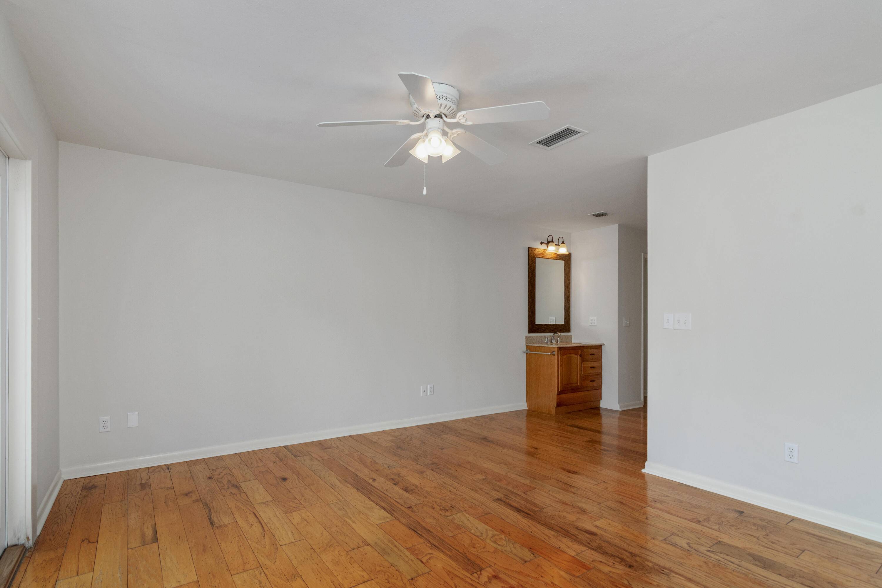 LINKSIDE VILLAGE UNIT 1 - Residential