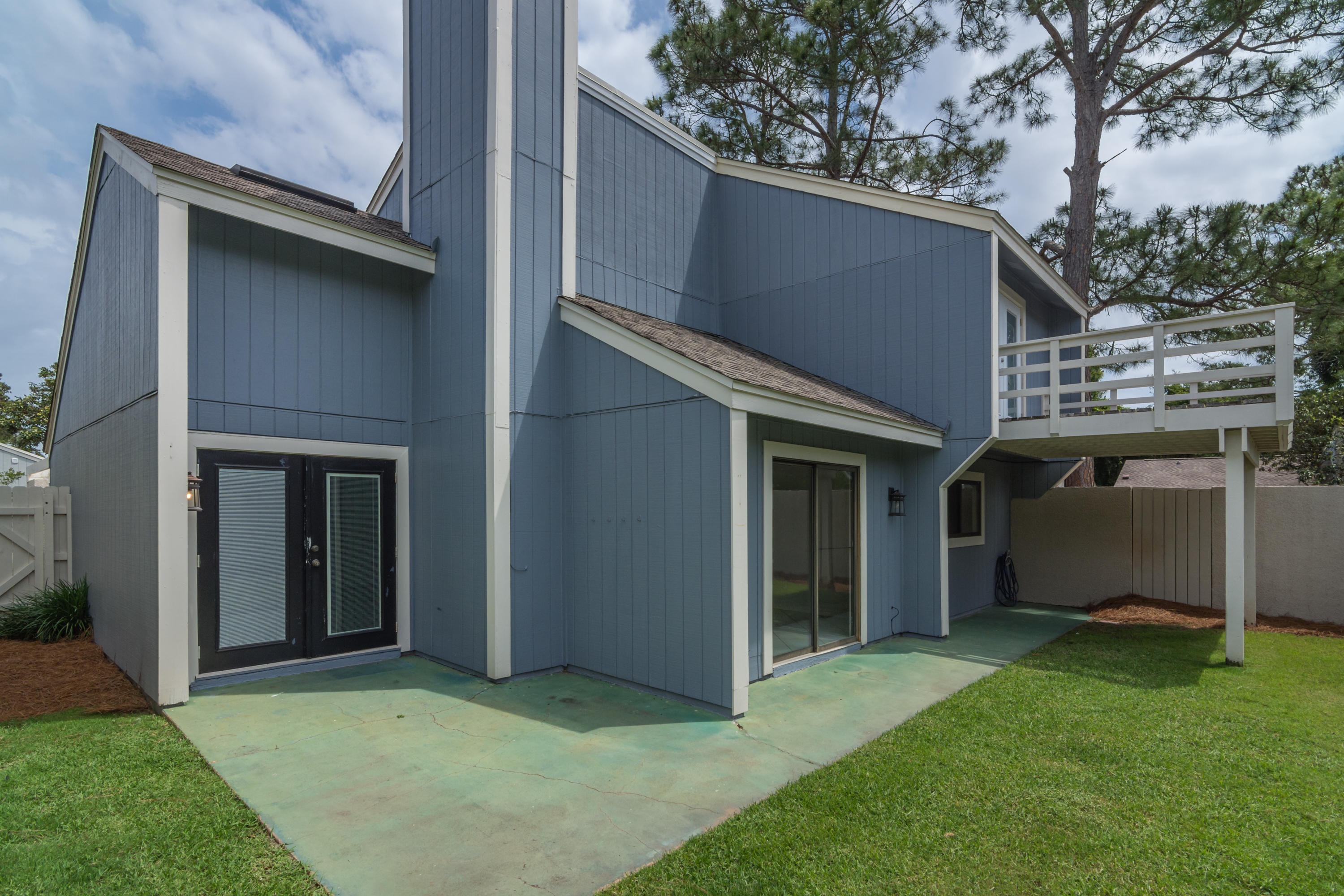 LINKSIDE VILLAGE UNIT 1 - Residential