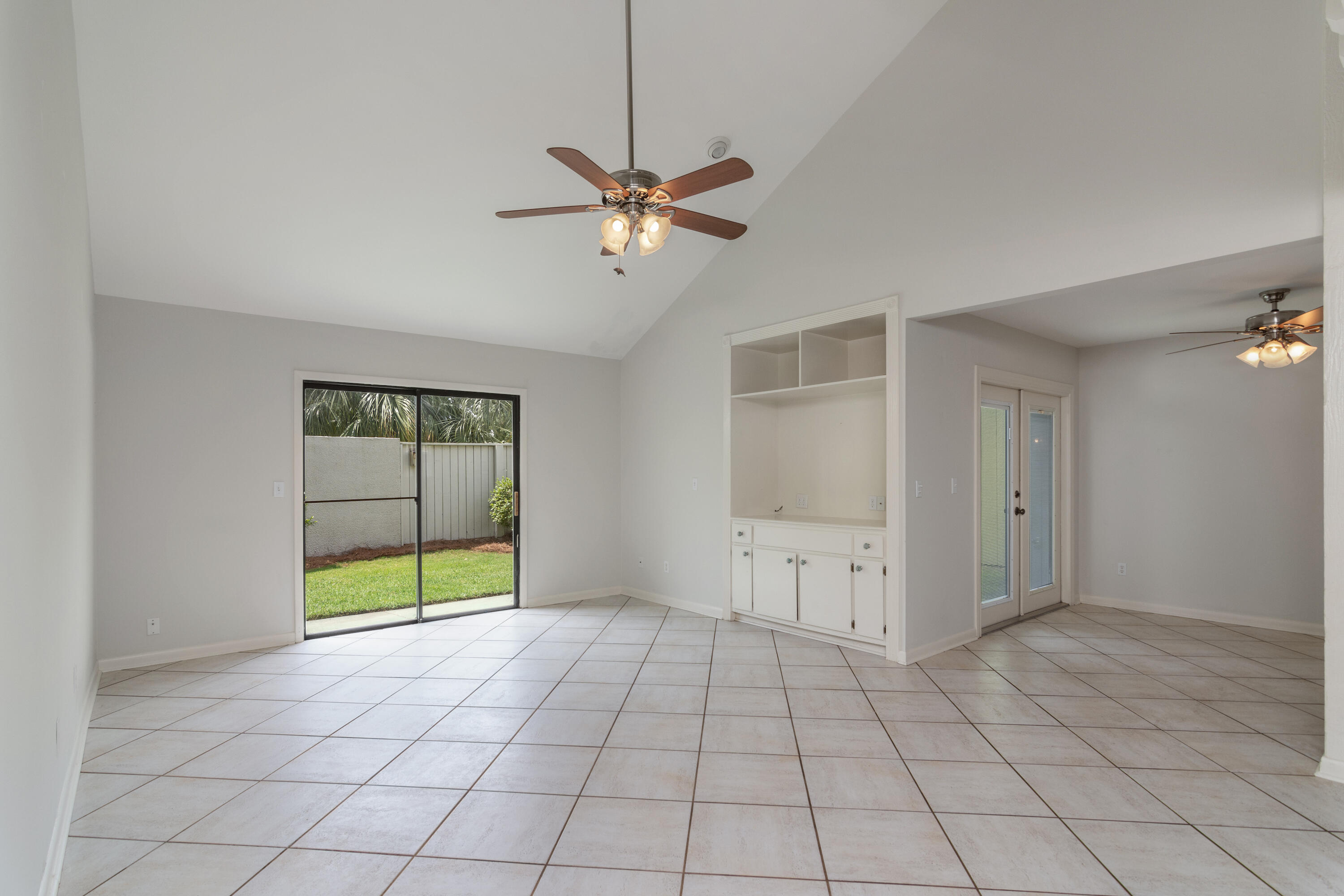 LINKSIDE VILLAGE UNIT 1 - Residential