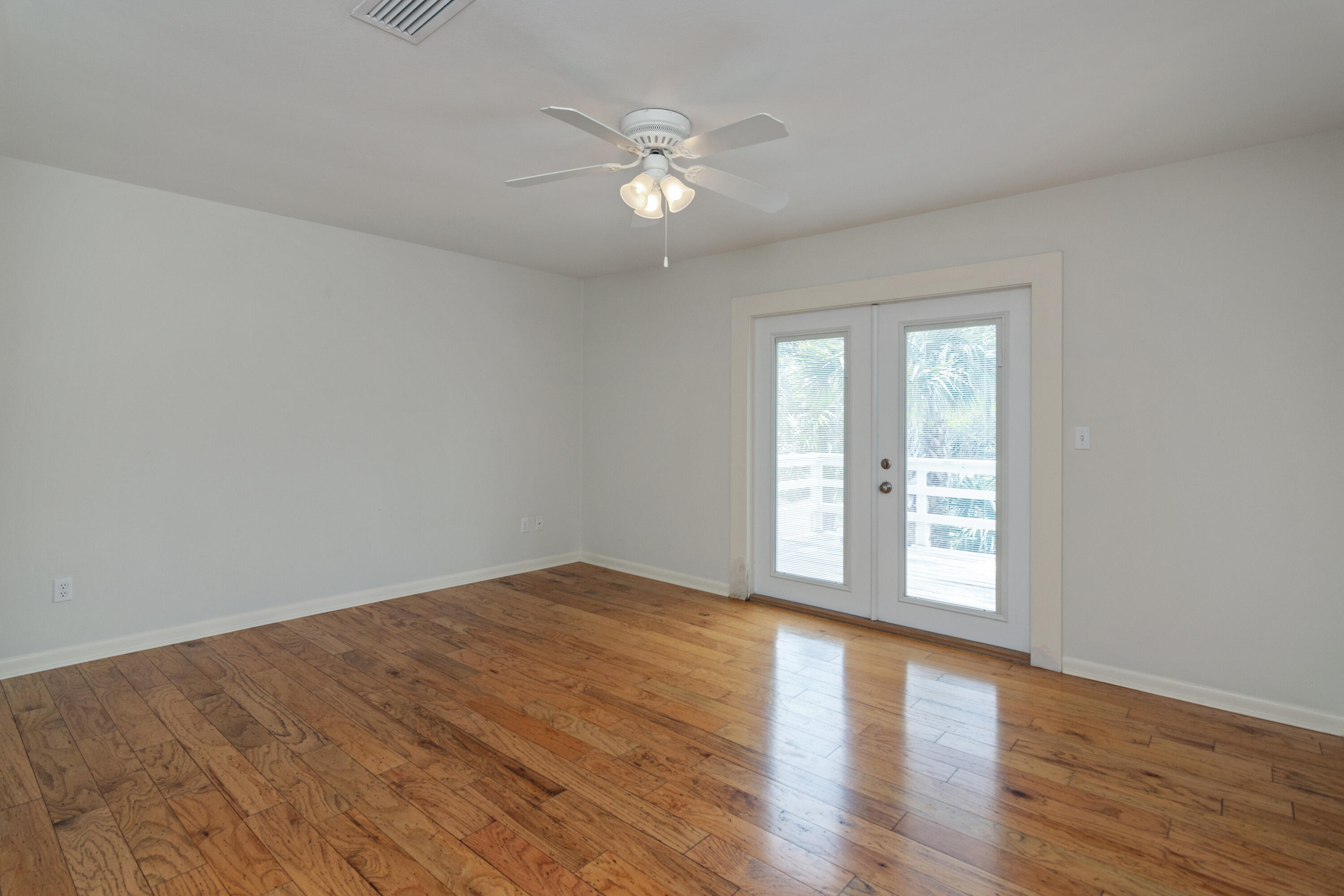 LINKSIDE VILLAGE UNIT 1 - Residential