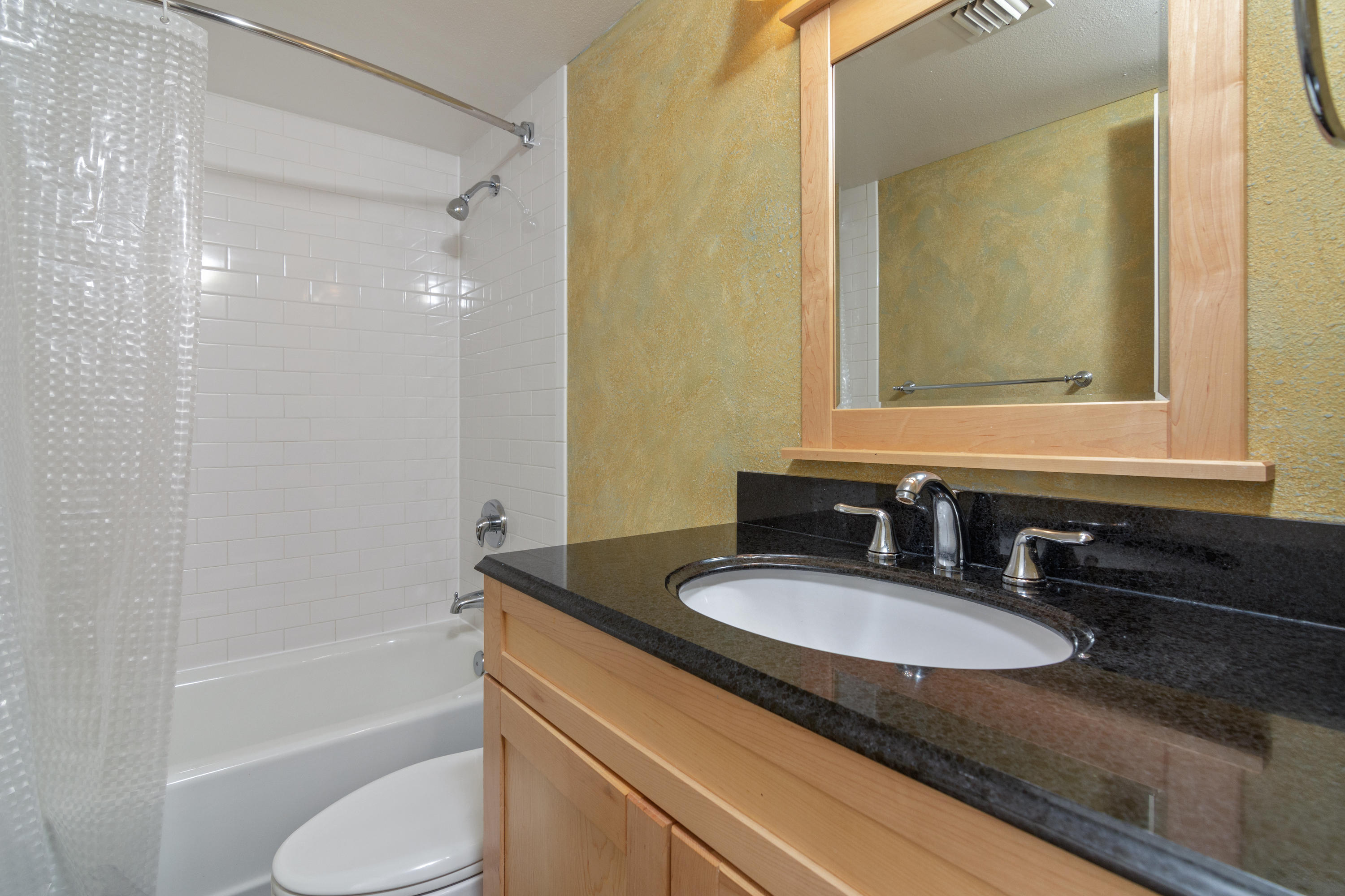 LINKSIDE VILLAGE UNIT 1 - Residential